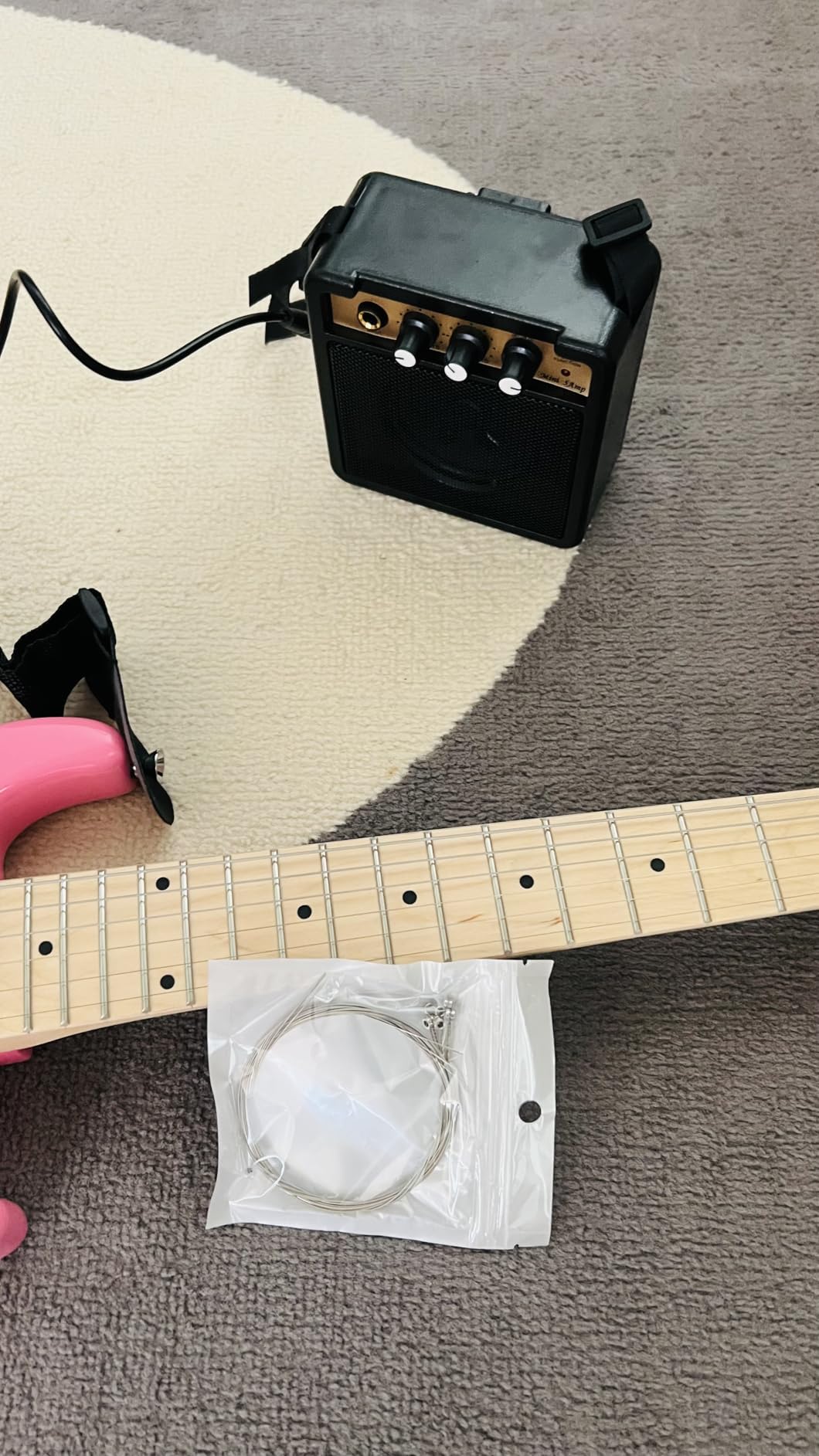 30 Inch Kids Electric Guitar Beginner Kits ST Style Mini Electric Guitar for Boys Girls, Electric guitar Starter Kit w/ 5W Amplifier, Strap, Gig Bag, Strings, tuner, strings, Picks (Blue) customer photo 2