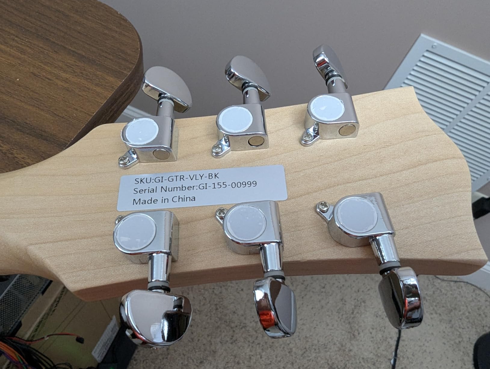 GEARit Electric Guitar Beginner Kits, Electric Guitar Kit with Amp 39 Inch with 10W Bluetooth Amplifier, Dual Humbucker Pickups with Coil Split, Gig Bag, Tuner, Strap, Picks & Extra Strings(Tobacco Burst) customer photo 2