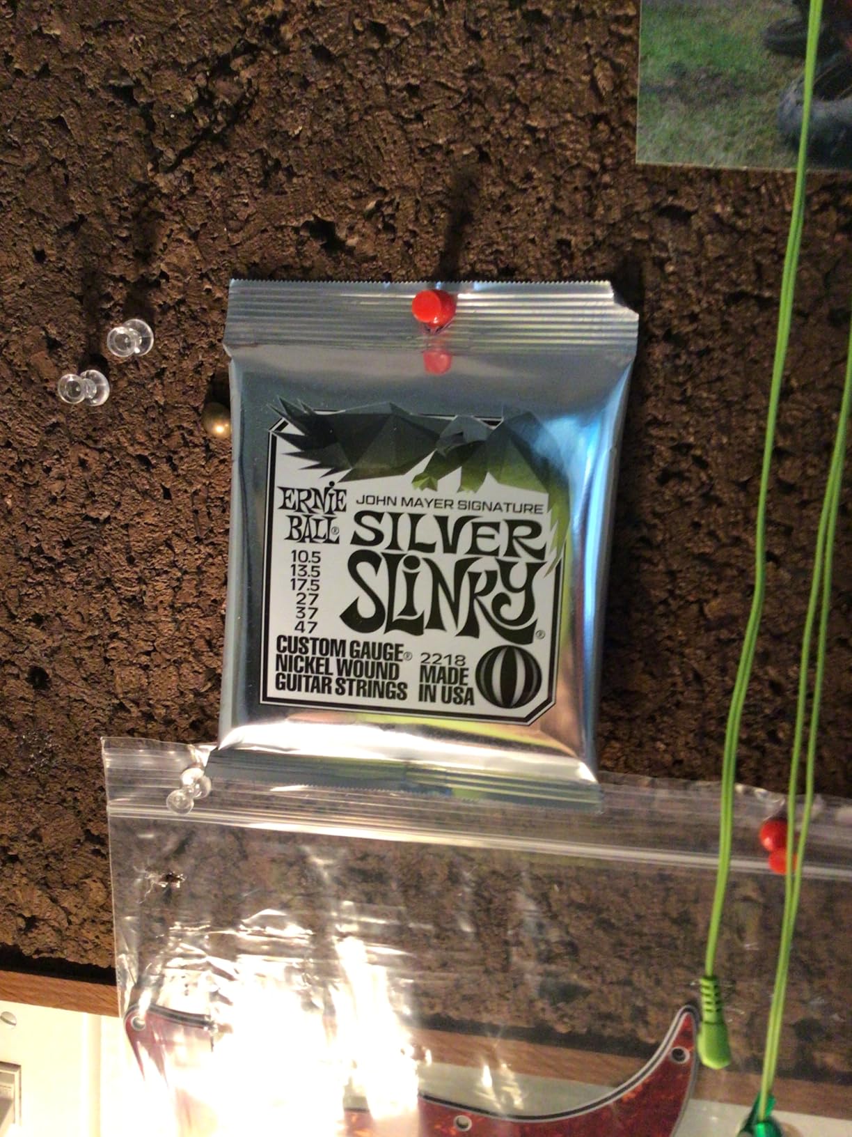 Ernie Ball John Mayer Silver Slinky Nickel Wound Electric Guitar Strings - 10.5-47 customer photo 1