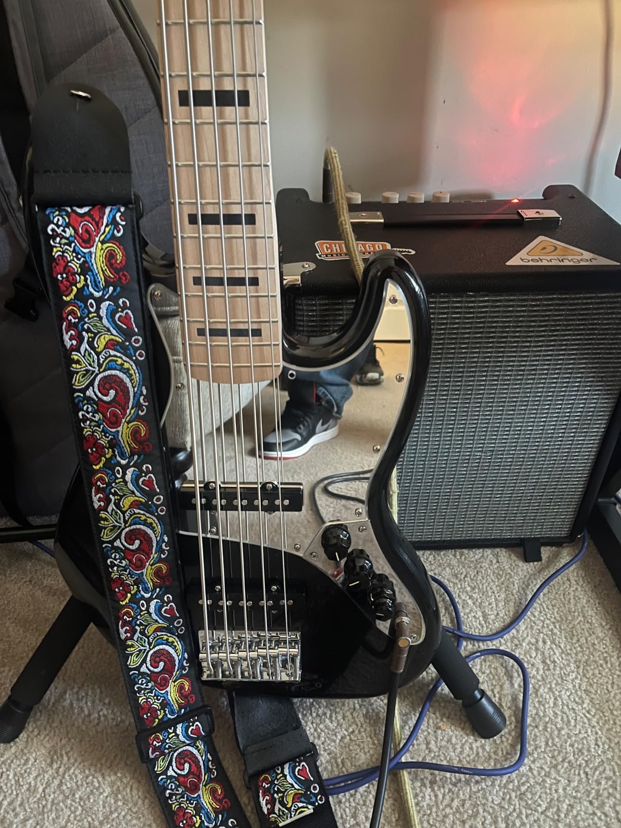 Fender Affinity Jazz Bass V Active 5-String Bass Guitar, Black Metallic | Active 5-string electric bass, maple fingerboard, black pickguard, beginner to gigging, rich low-end tone customer photo 1
