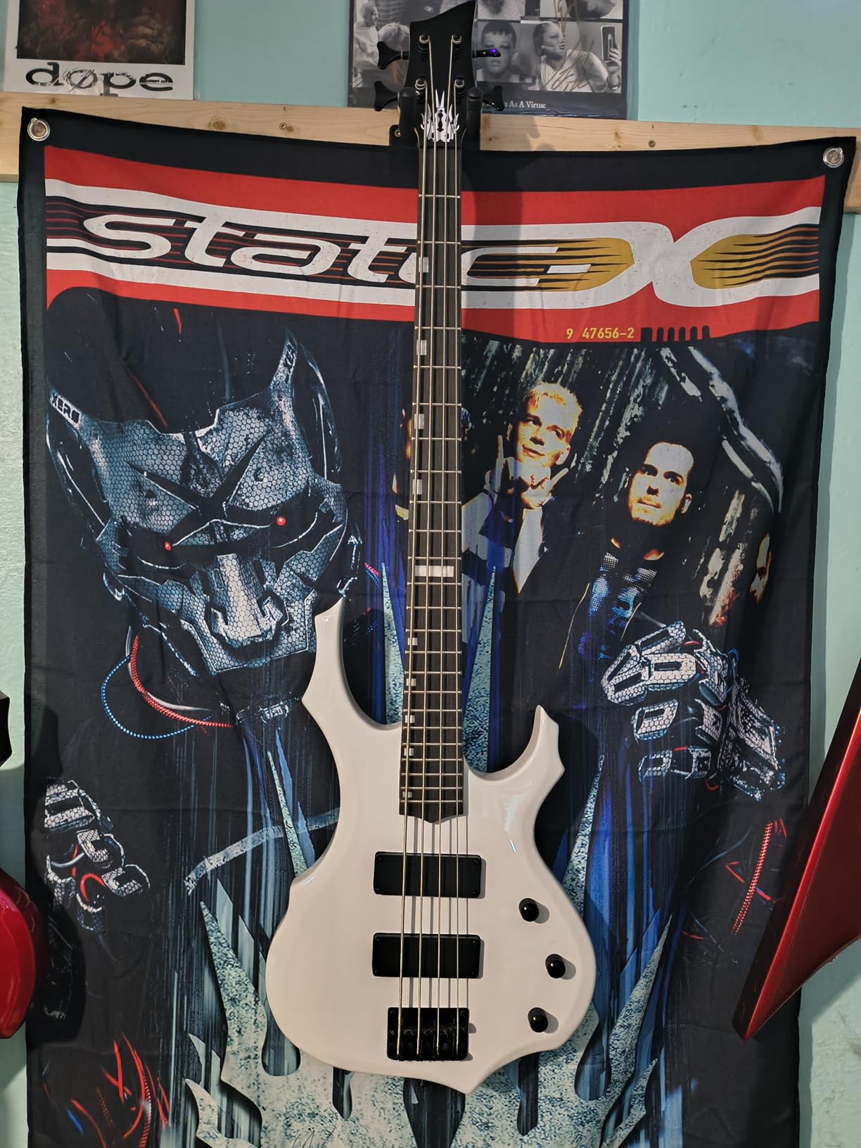Ktaxon Electric Bass Guitar Flame Design Bass Guitar Kit (Lightning) | Full Equipment with 20 Watt Amplifier, Portable Bass Bag, Superior Amp Wire, Adjustable Guitar Strap, Plectrum & Wrench Tool customer photo 1