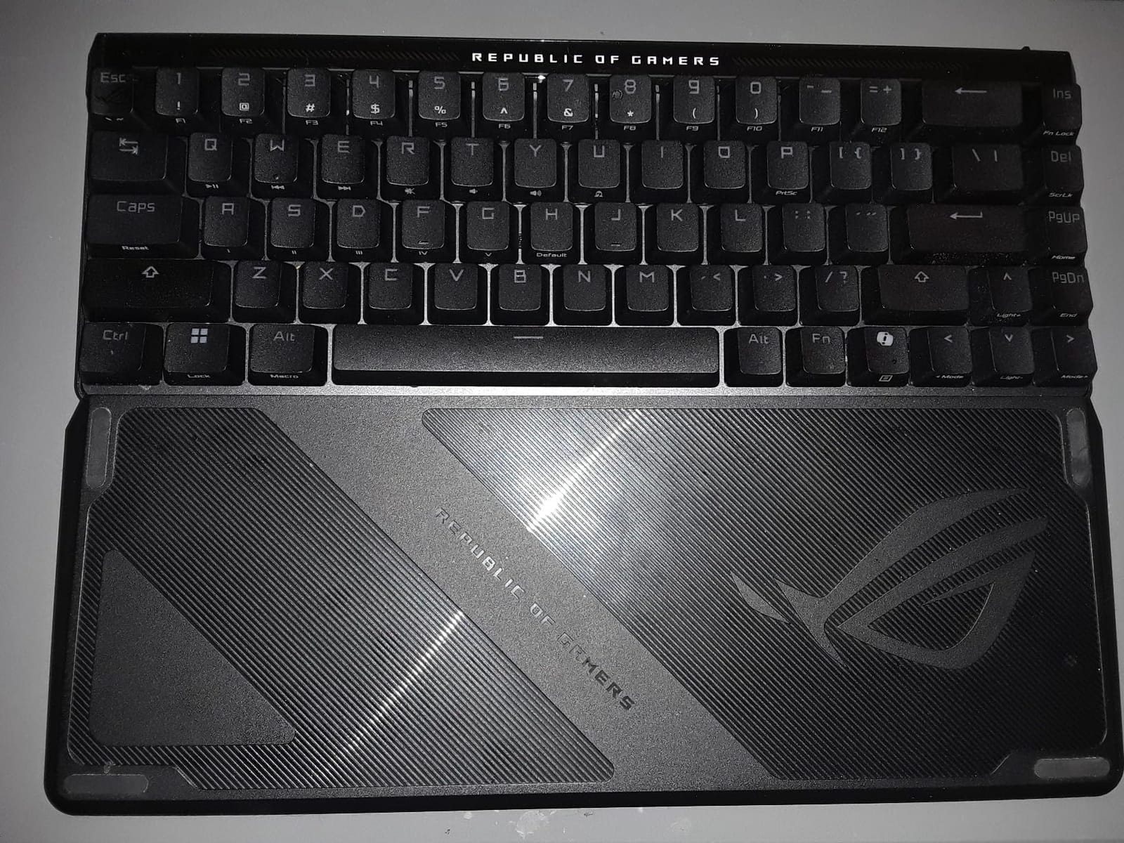 ASUS ROG Falchion Ace HFX Hall Effect Gaming Keyboard - 65% TKL, Dual USB-C, Magnetic Switches, Rapid Trigger, Speed Tap, 8000 Hz Polling, Touch Panel, Portable, Protective Cover, PBT Keycaps - Black customer photo 1