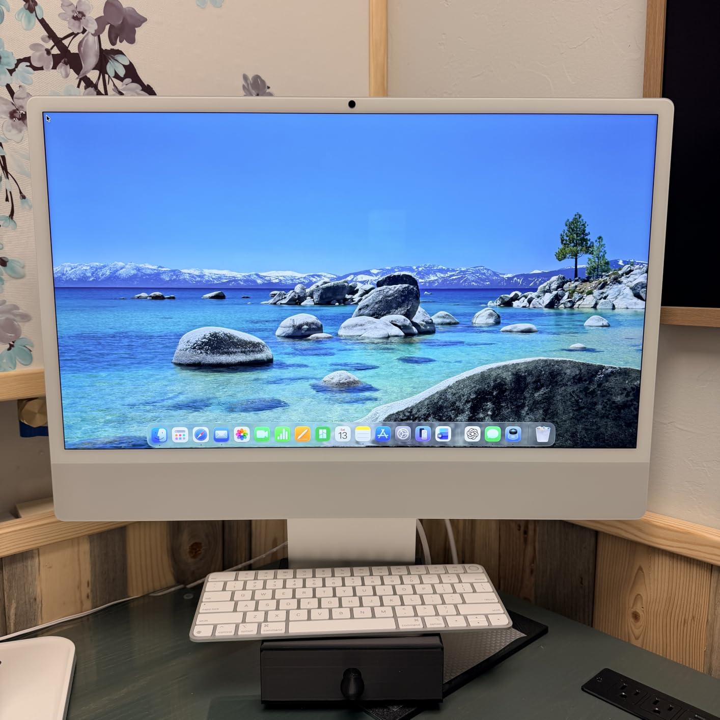 2024 iMac All-in-One Desktop Computer with M4 chip with 10-core CPU and 10-core GPU, 24-inch Retina Display, 24GB Unified Memory, 512GB SSD Storage; Silver customer photo 2