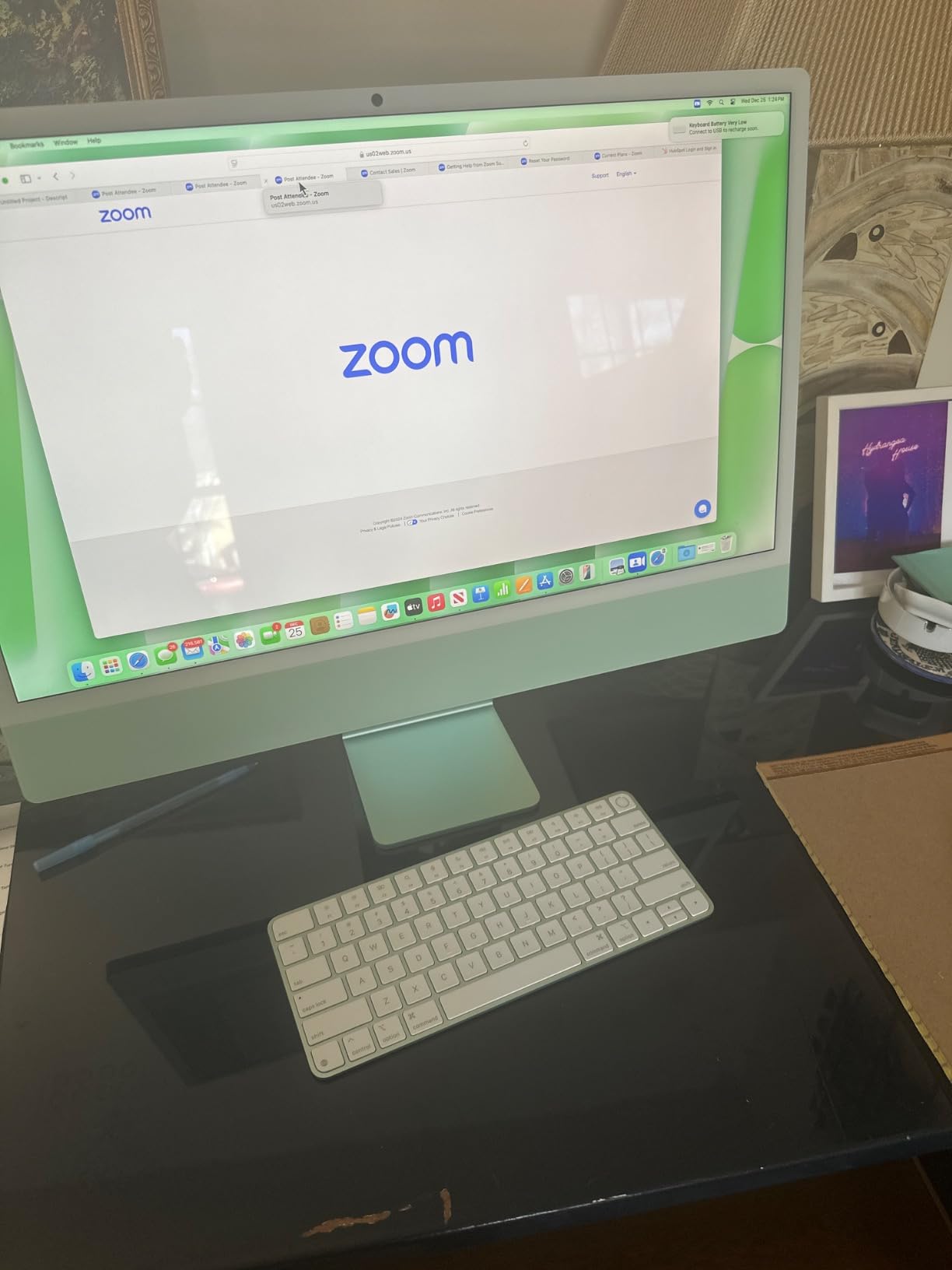 Apple 2024 iMac All-in-One Desktop Computer with M4 chip with 10-core CPU and 10-core GPU: Built for Apple Intelligence, 24-inch Retina Display, 16GB Unified Memory, 512GB SSD Storage; Blue customer photo 1