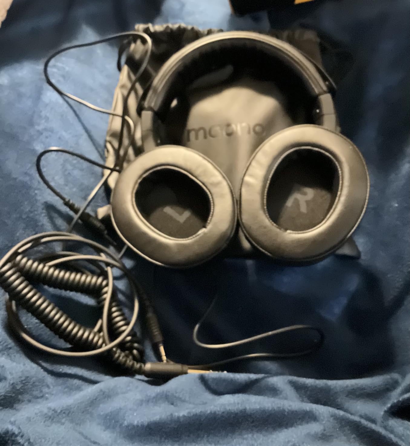 MAONO MH700 Wired Studio Headphone for Podcast Recording DJ Mixing Monitor | Professional Close Back Over Ear Stereo Headset w/ 50mm Driver & 3.5mm to 6.35mm Jack for Computer Guitar AMP Piano Keyboard customer photo 2