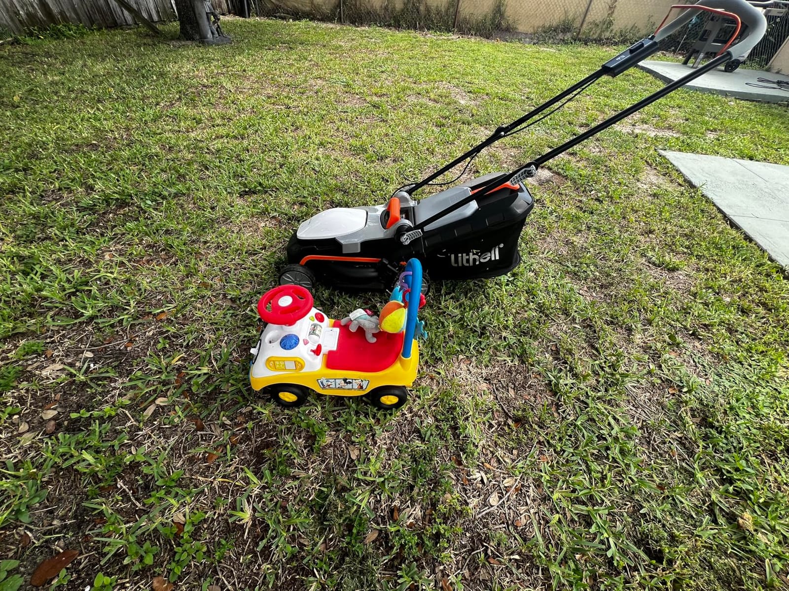 Litheli Cordless Lawn Mower 13 Inch, U20 Handy+ 20V Electric Lawn Mowers for Garden, Yard and Farm, 5 Heights Adjustment, Light Weight,2 x 4.0Ah Portable Battery Included customer photo 2