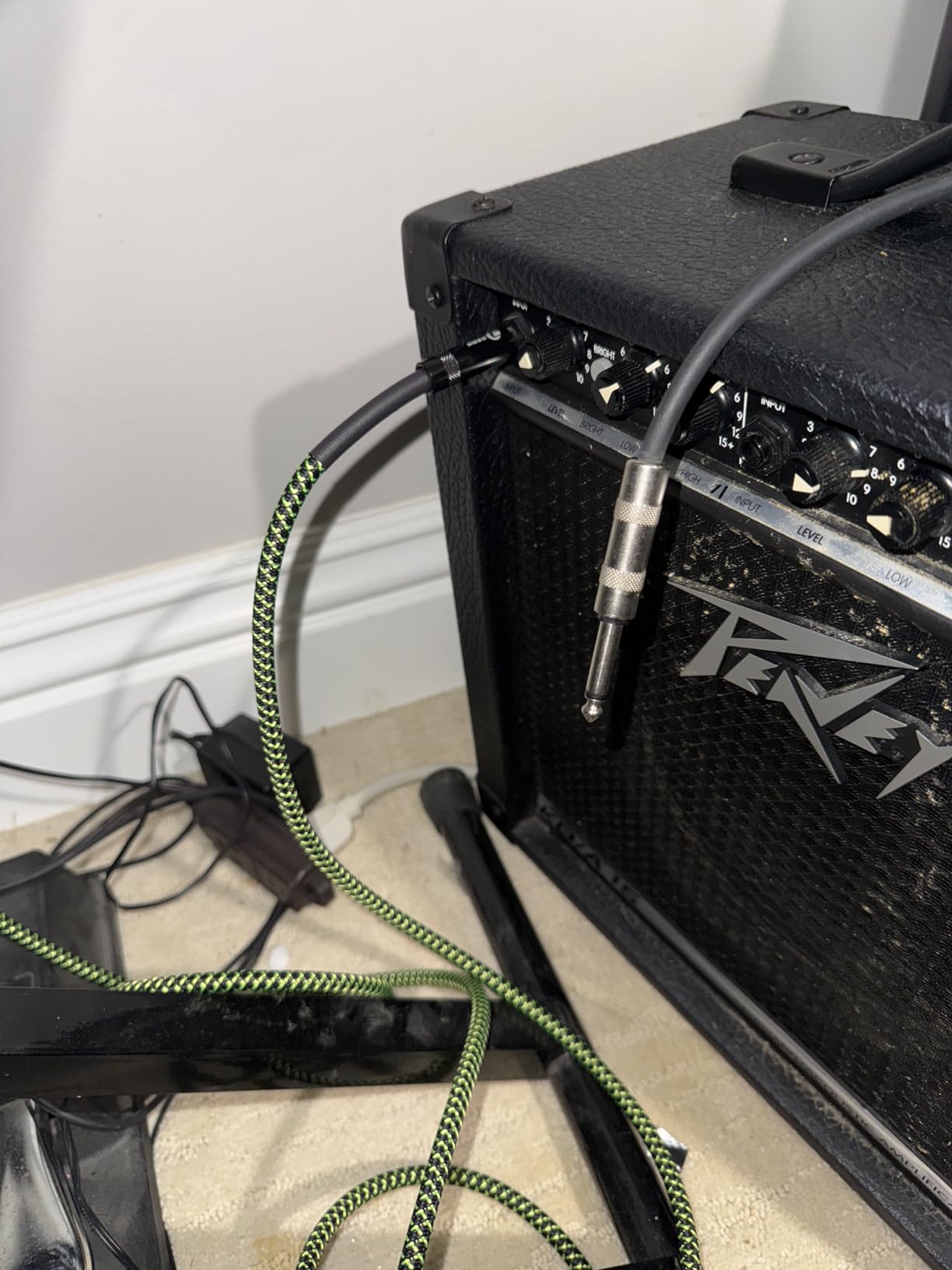 Pro Series Guitar Cable 10 ft, Gold-Plated Neutrik REAN Connector, 18 AWG 99.99% OFC, Nylon Braided Straight to Right Angle 1/4 Inch Instrument Cable customer photo 2