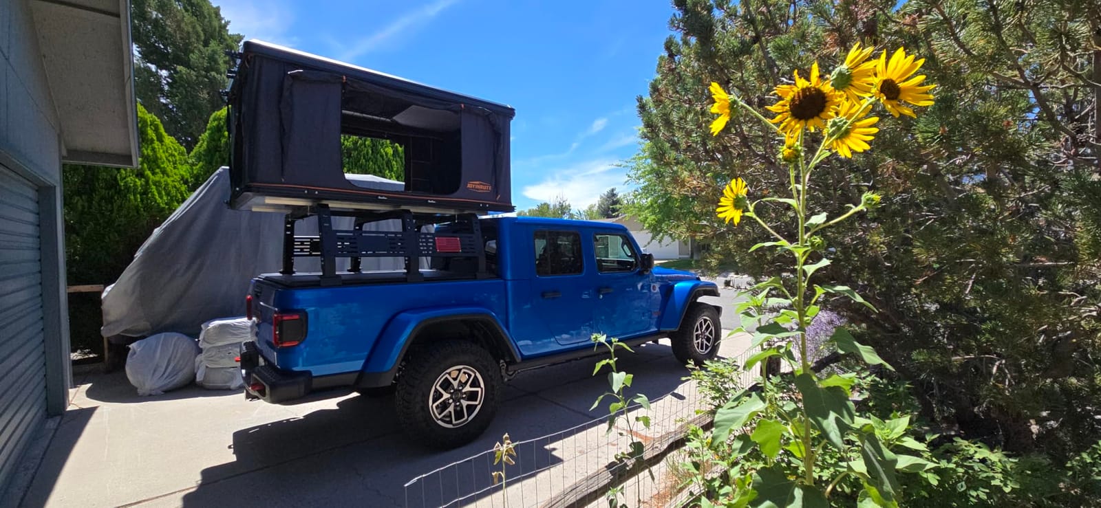 Aluminum Rooftop Tent Hard Shell,Pop Up Roof Tent Hardshell customer photo 2