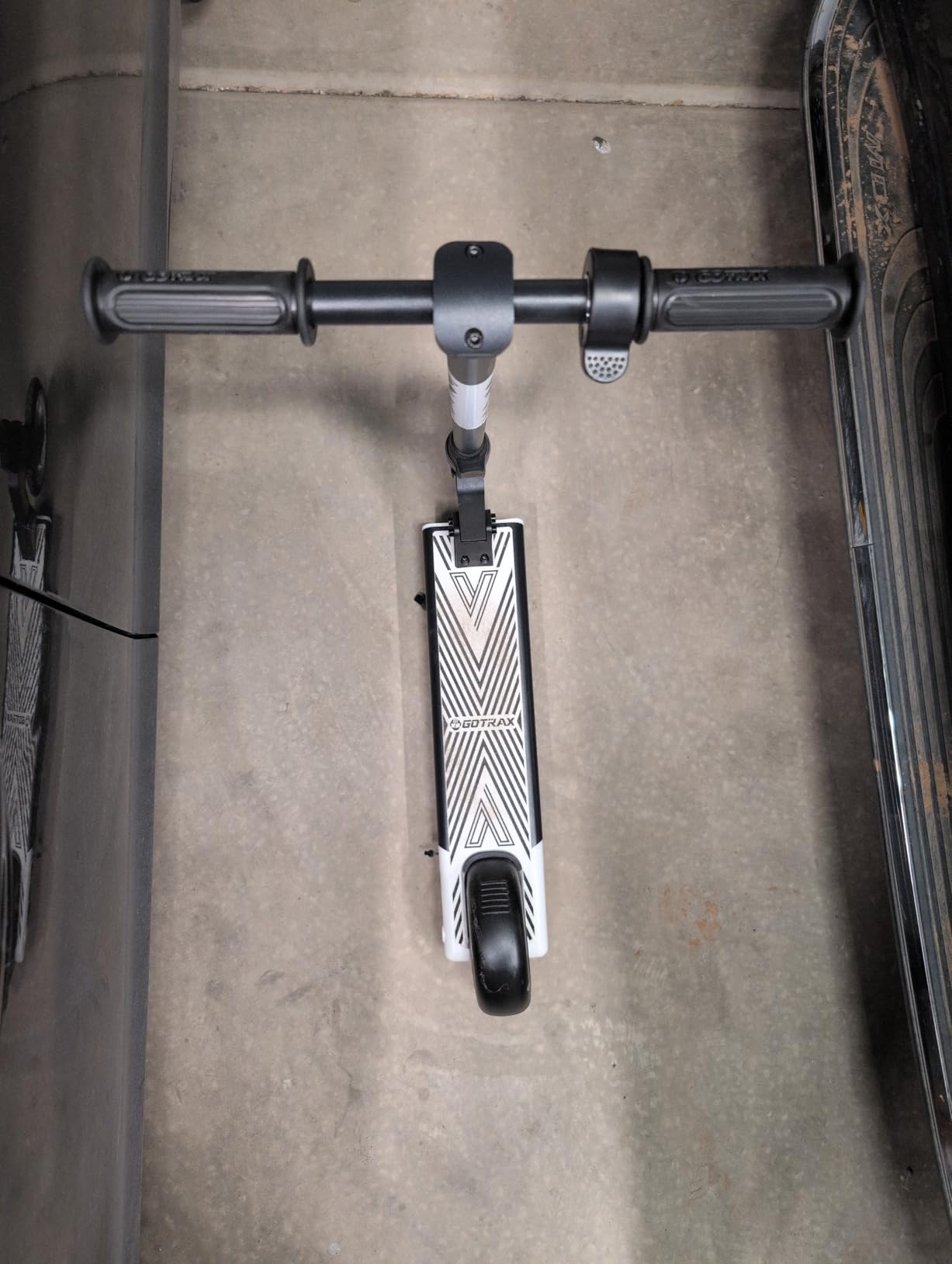 Gotrax Electric Scooter for Kids 6-12, Max 3.75 Mile & 7.5Mph,Thumb Control customer photo 2