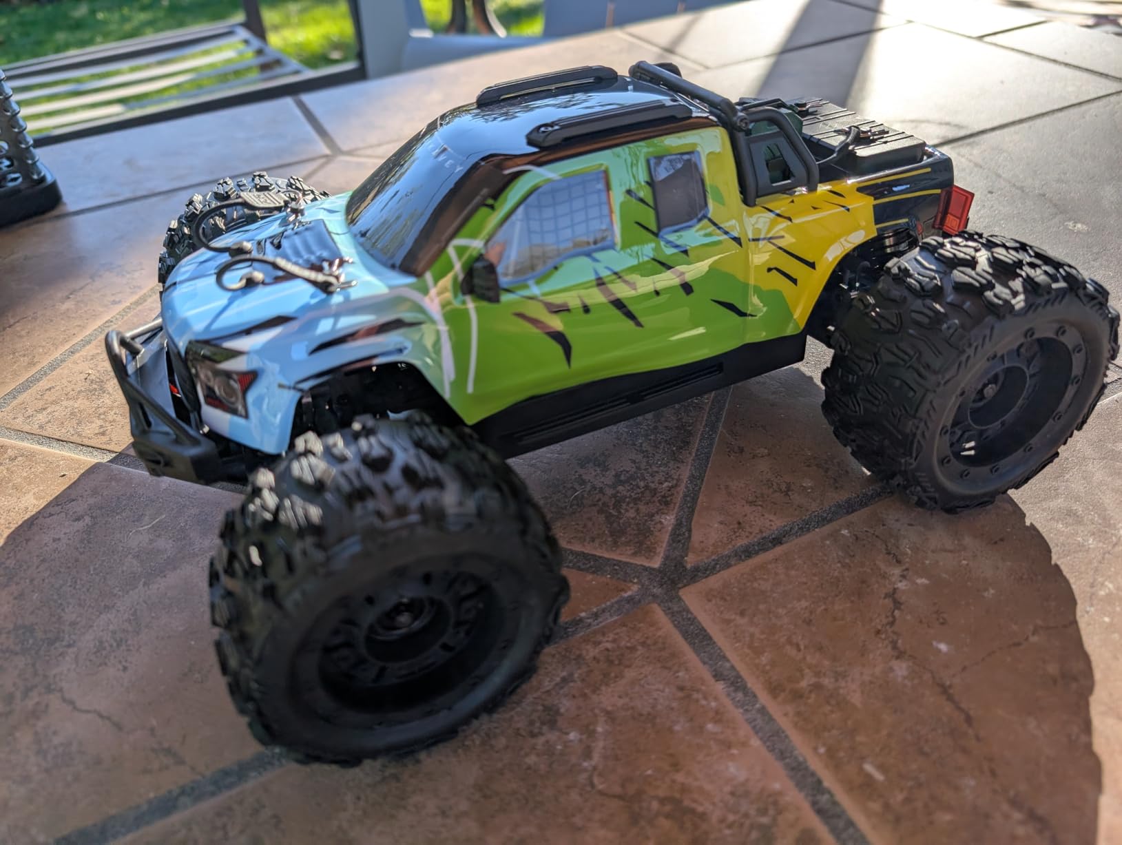 MT09 1/9 4WD Brushless RC Monster Truck,Remote Control Car for Fast Adult customer photo 1