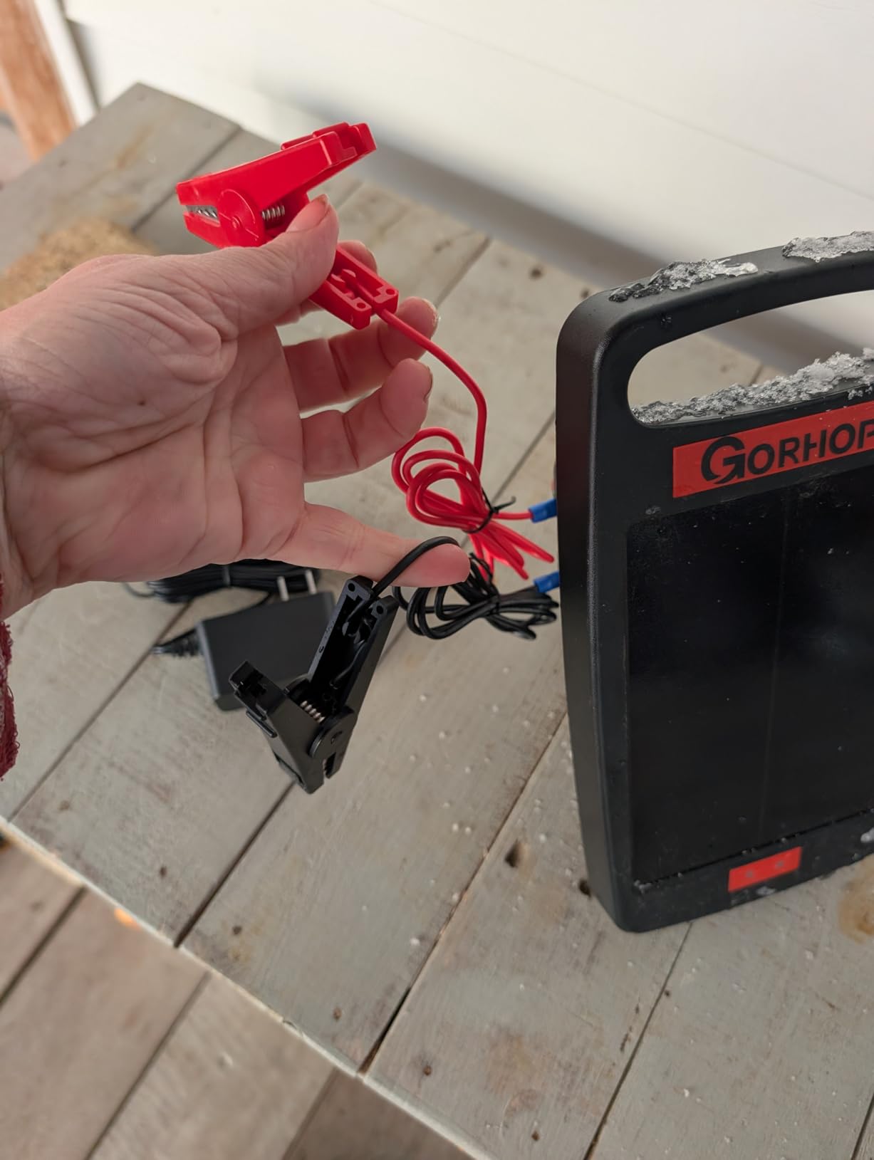 20 Miles Solar Electric Fence Charger with Short Circuit Alarm,0.32JPowered customer photo 2