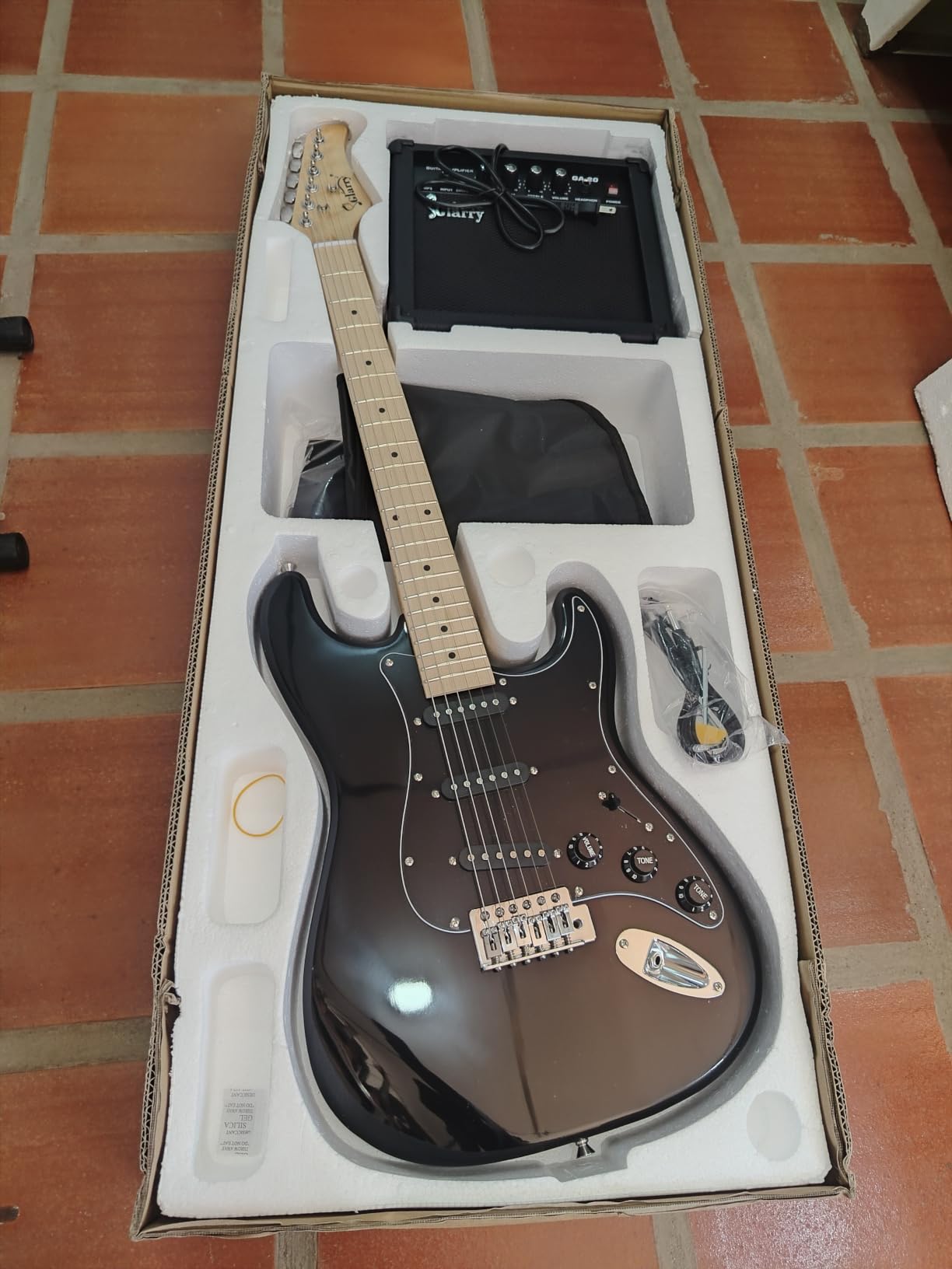 GLARRY Full Size Electric Guitar for Music Lover Beginner with 20W Amp and Accessories Pack Guitar Bag (Black, 39