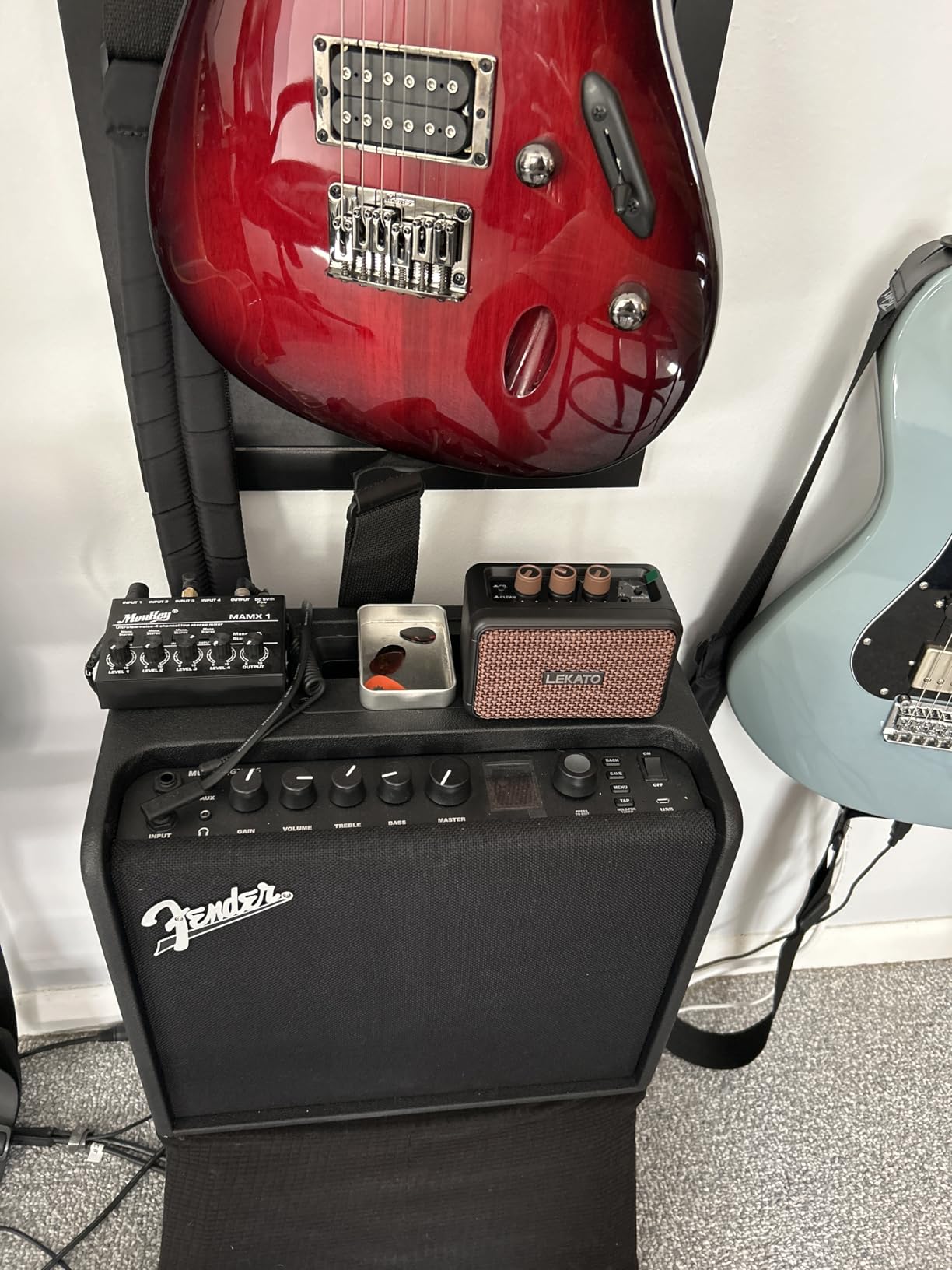 LEKATO Mini Guitar Amplifier, Dual Speakers 5W, Rechargeable Electric Guitar Amp Bluetooth with Clean Overdrive, 6H Working, Headphone Jack, Wireless Portable Small Amp for Practice, Traveling (Blue) customer photo 2
