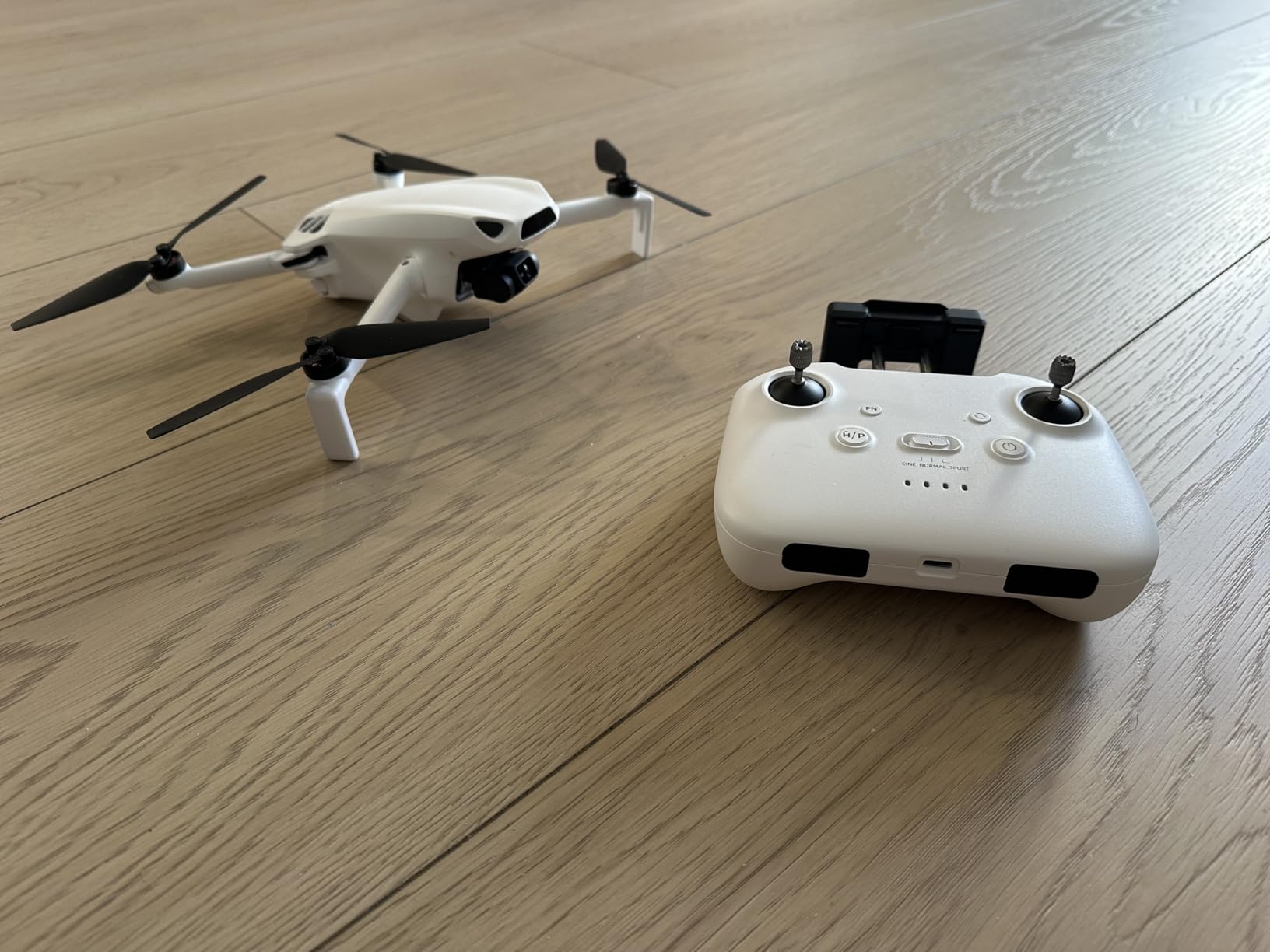 Skyrover S1 Mini Drone Combo with Camera 4K/60fps Video, 48MP Photo with 8K Image Quality, 3-Axis Gimbal Stabilization, 39,000ft Video Transmission, Under 249g, Auto Track, 120-Min Flight Time with 3 Batteries customer photo 1