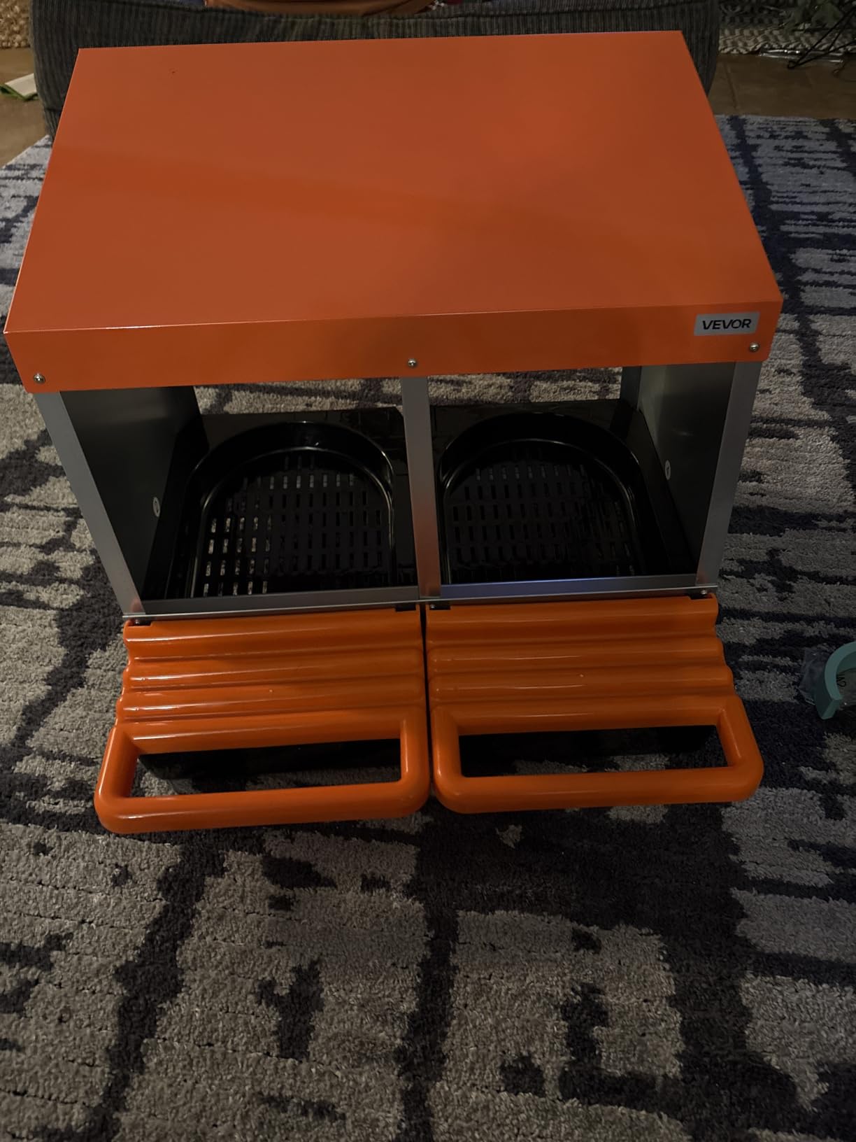 VEVOR 2 Tiers Chicken Nesting Boxes, 6 Compartments, Metal Egg Laying Boxes with Protective Collection Lids, Roll Out Nesting Box, Easy to Assemble, Ideal for Hens, Ducks, Chickens, and Other Poultry customer photo 1