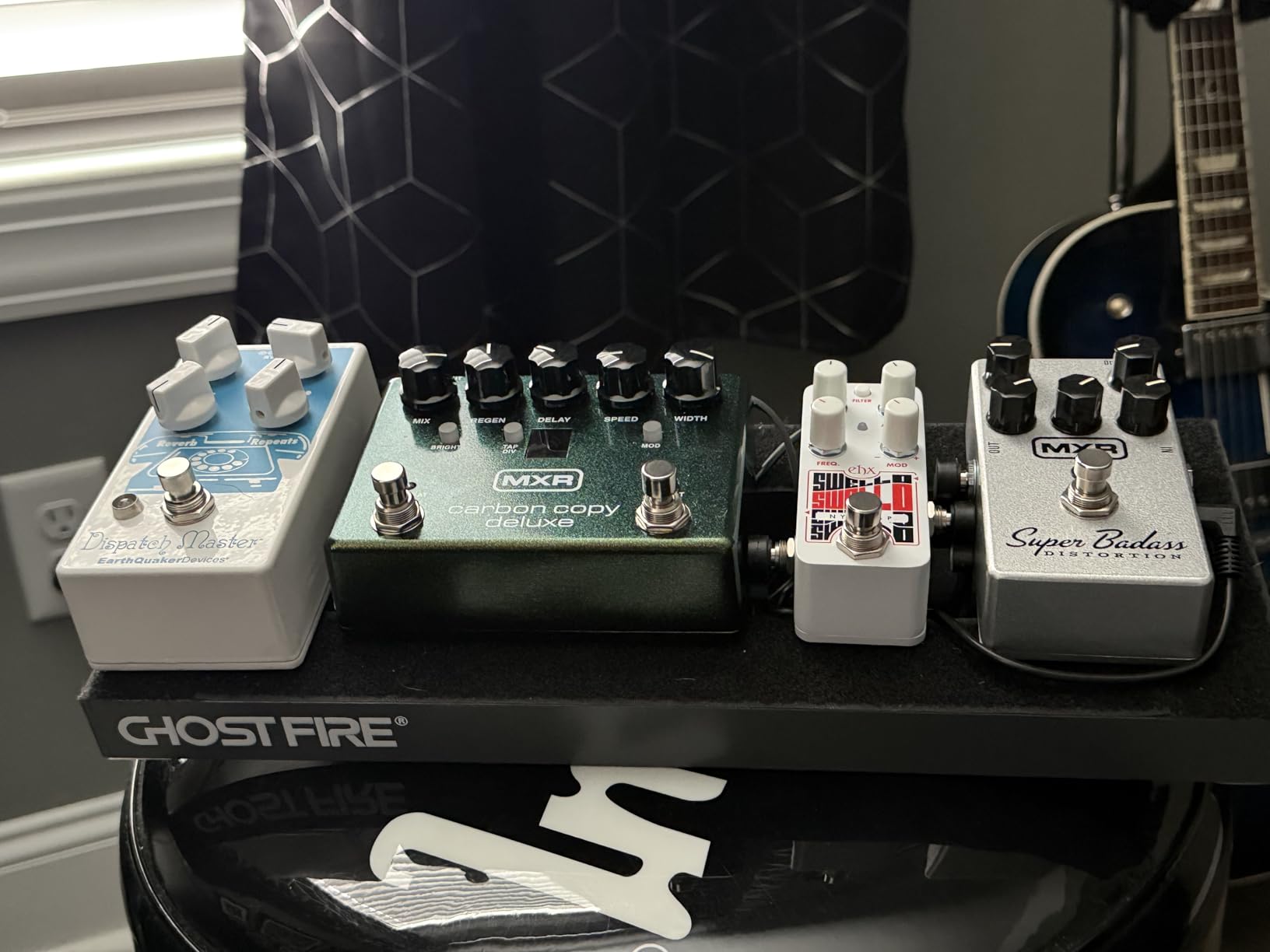 Ghost Fire Guitar Pedal Board Aluminum Alloy 0.9lb Super light Effect Pedalboard 14.9