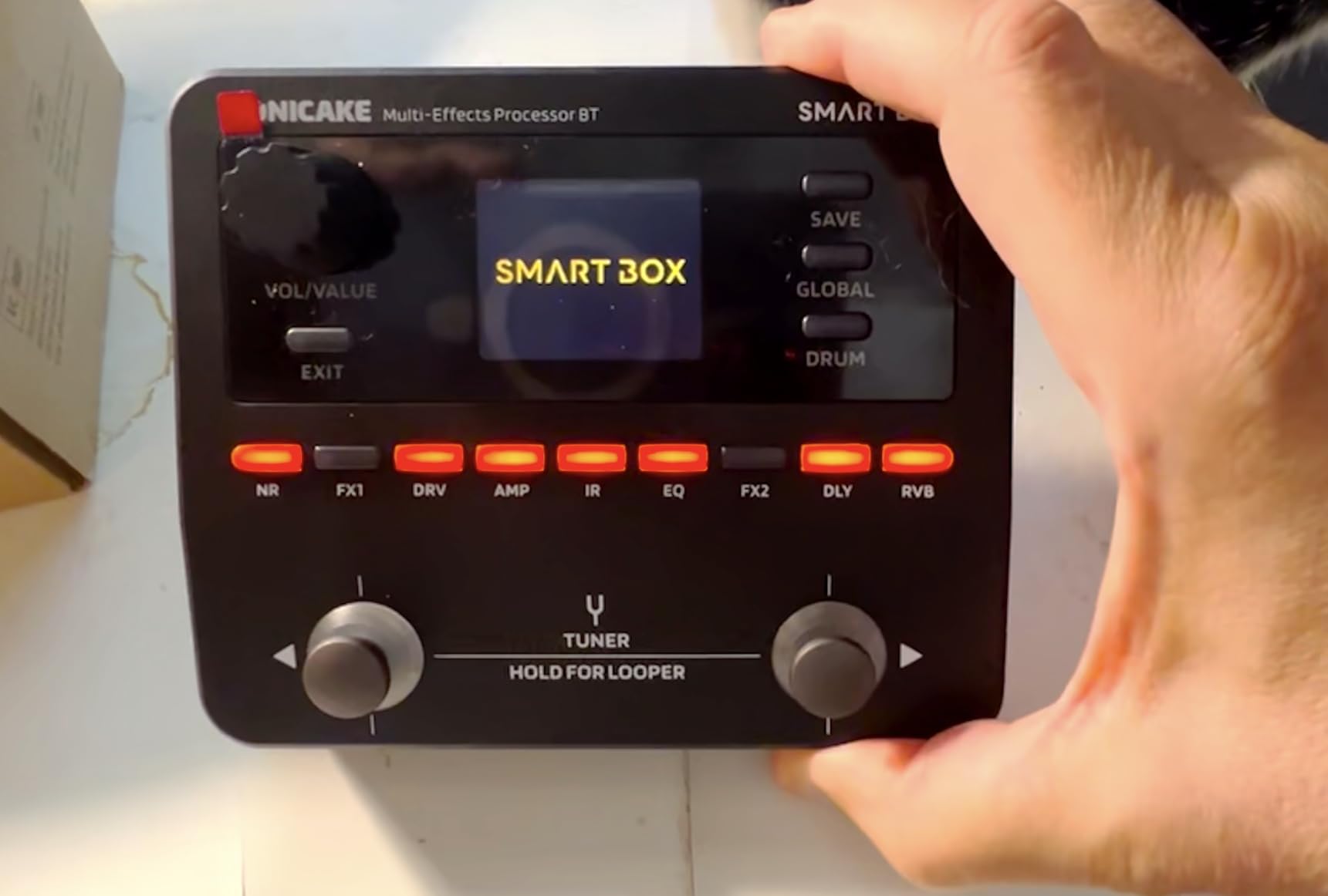 SONICAKE QME-20 Smart Box - Multi Effects Pedal for Guitar 130+ Effects customer photo 1
