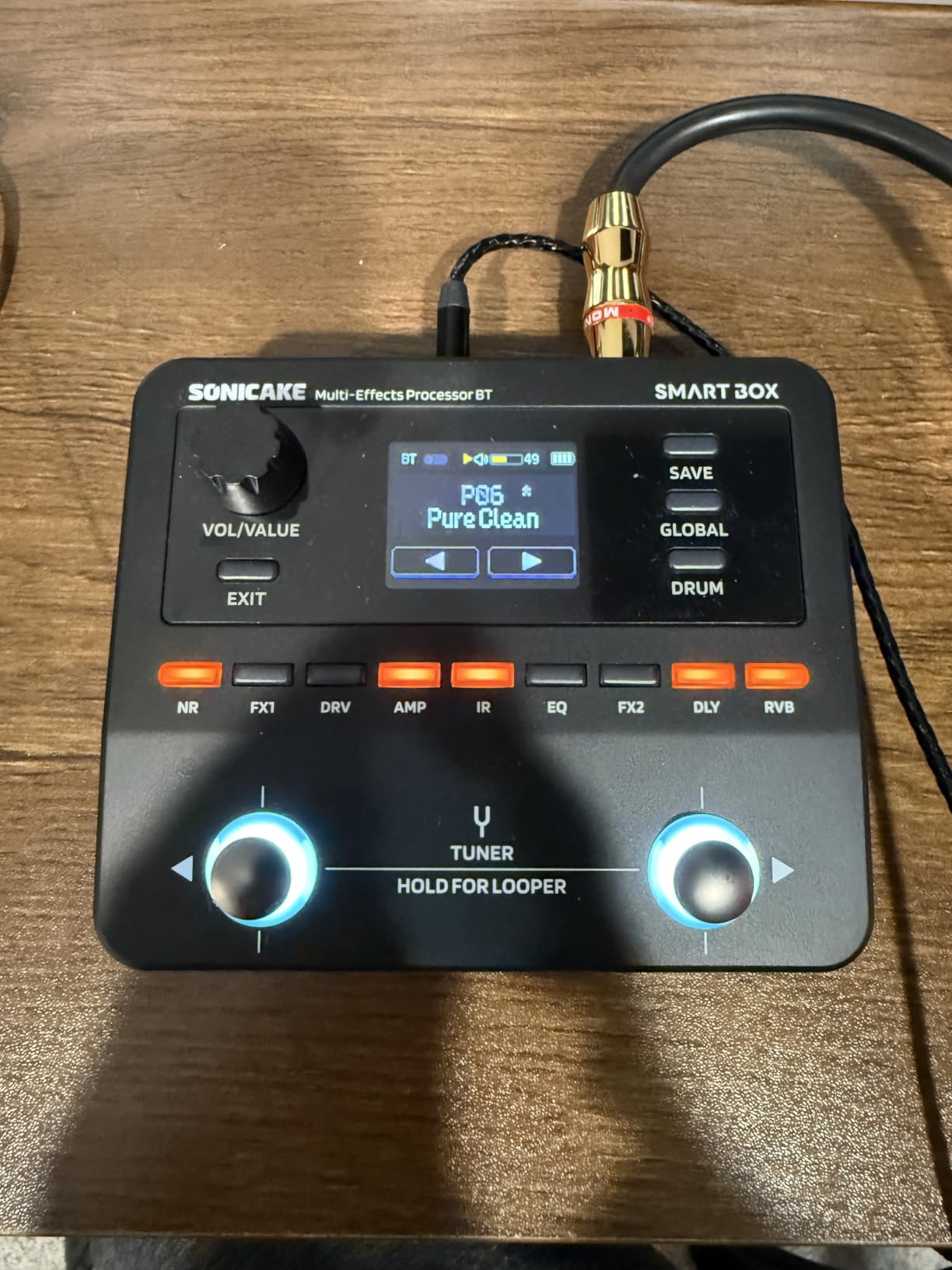 SONICAKE QME-20 Smart Box - Multi Effects Pedal for Guitar 130+ Effects customer photo 2