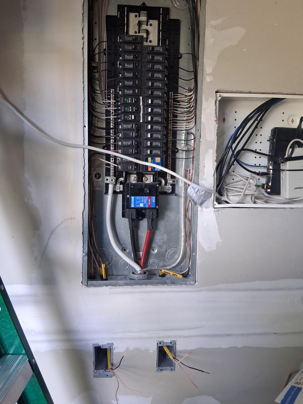 Hykolity 28000 BTU Tri Zone Wifi Enabled Mini Split Air Conditioner, 20 SEER2 208-230V 9000+9000+9000 BTU Ductless Wall Mounted Inverter Air Conditioner & Heater Pump with Installation Kits customer photo 1