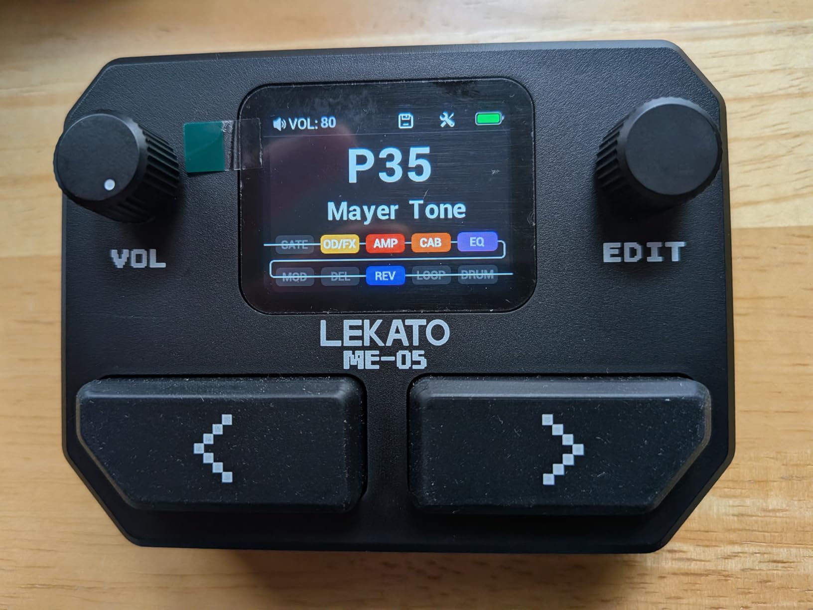 LEKATO Multi Effects Guitar Pedal, 125 Effects, 40 Amp Models & 40 Cab Sims, 40s Looper, 100 Drum Rhythms, Support NAM/IR, USB Audio Interface OTG Function Rechargeable Guitar Effects Pedal (Beige) customer photo 2