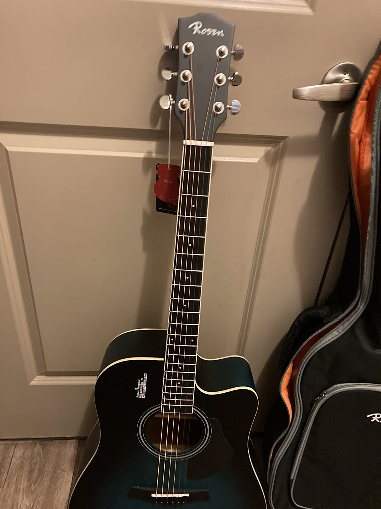 Rosen G11 Dreadnought Acoustic Guitar for Beginners Adult, Teens, Full Size Steel-String Acustica Guitarra 41 Inches Spruce Blue Guitars Starter Kits with Gig Bag, Tuner, Strings, Picks, Guitar Books customer photo 2