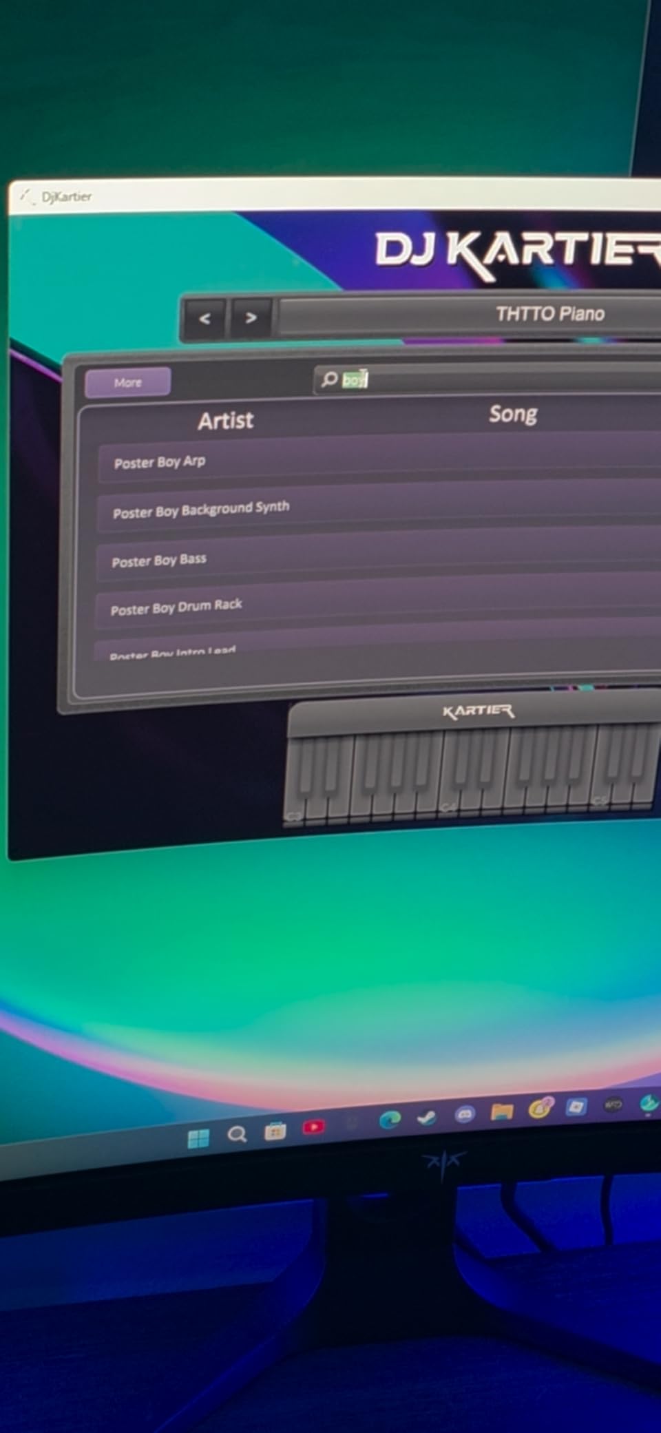 Kartier Piano MIDI Keyboard, Includes 1,000+ Famous Sounds/Presets, LED Light-Up Keys, Bluetooth & Wired Connection, IOS/Android & Desktop App Included customer photo 2