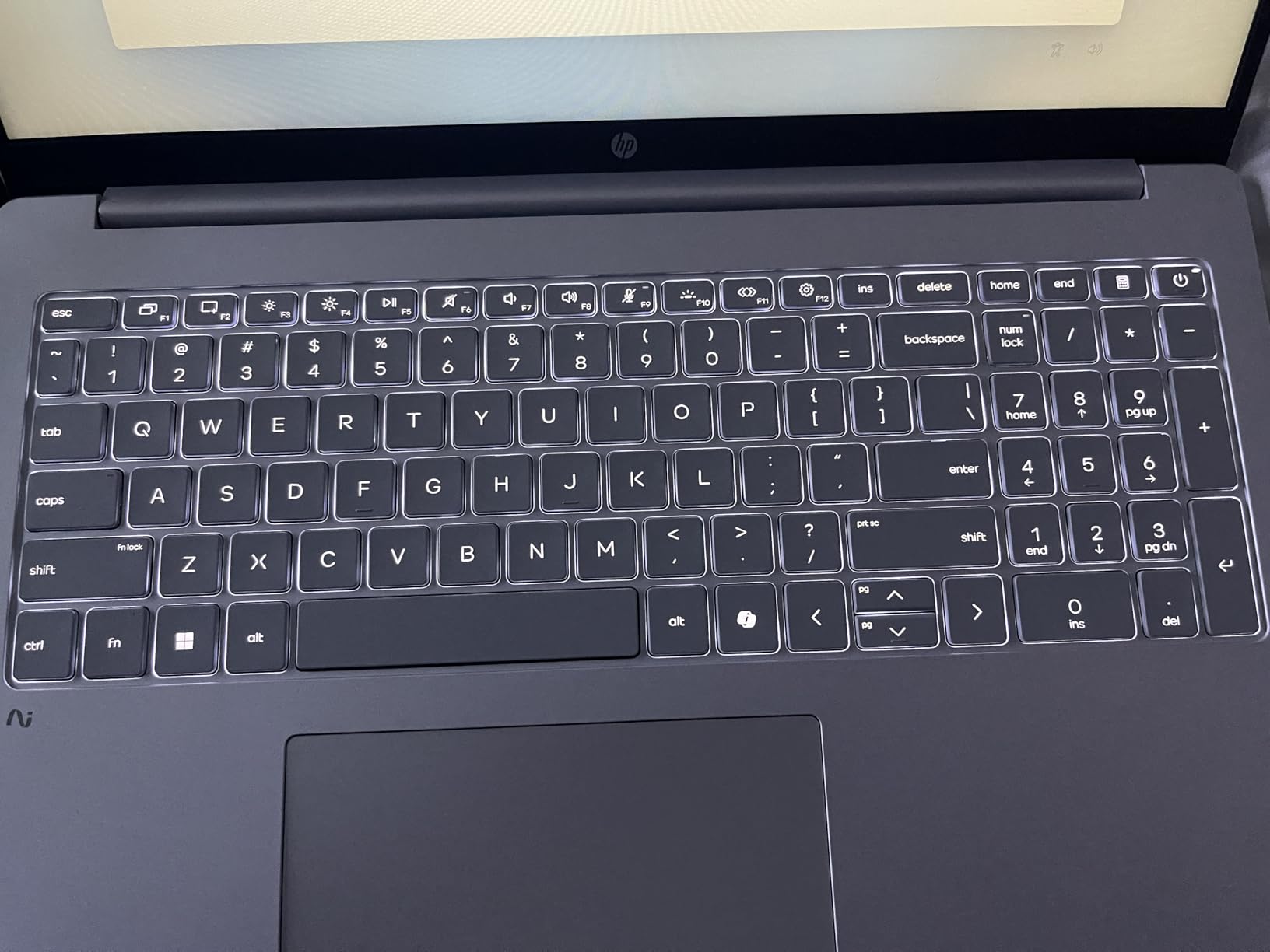 HP OmniBook 3 16 inch Next Gen AI PC, 2K Touchscreen, AMD Ryzen AI 5 430, 16 GB RAM, 512 GB SSD customer photo 2