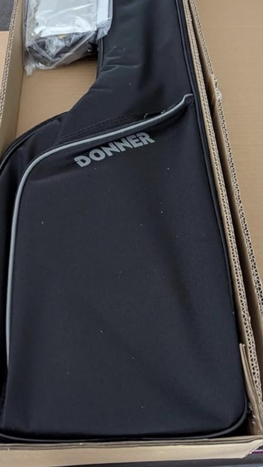 Donner 30 Inch Kids Electric Guitar Beginner Kit (Blue) customer photo 2