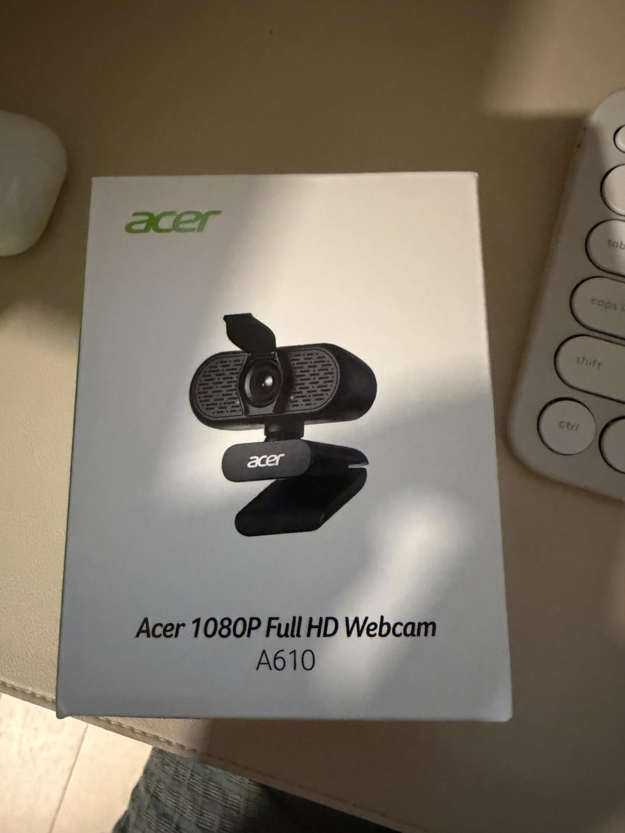 Acer A640 4K Webcam with AI Noise Canceling Mic for Streaming Meetings customer photo 1