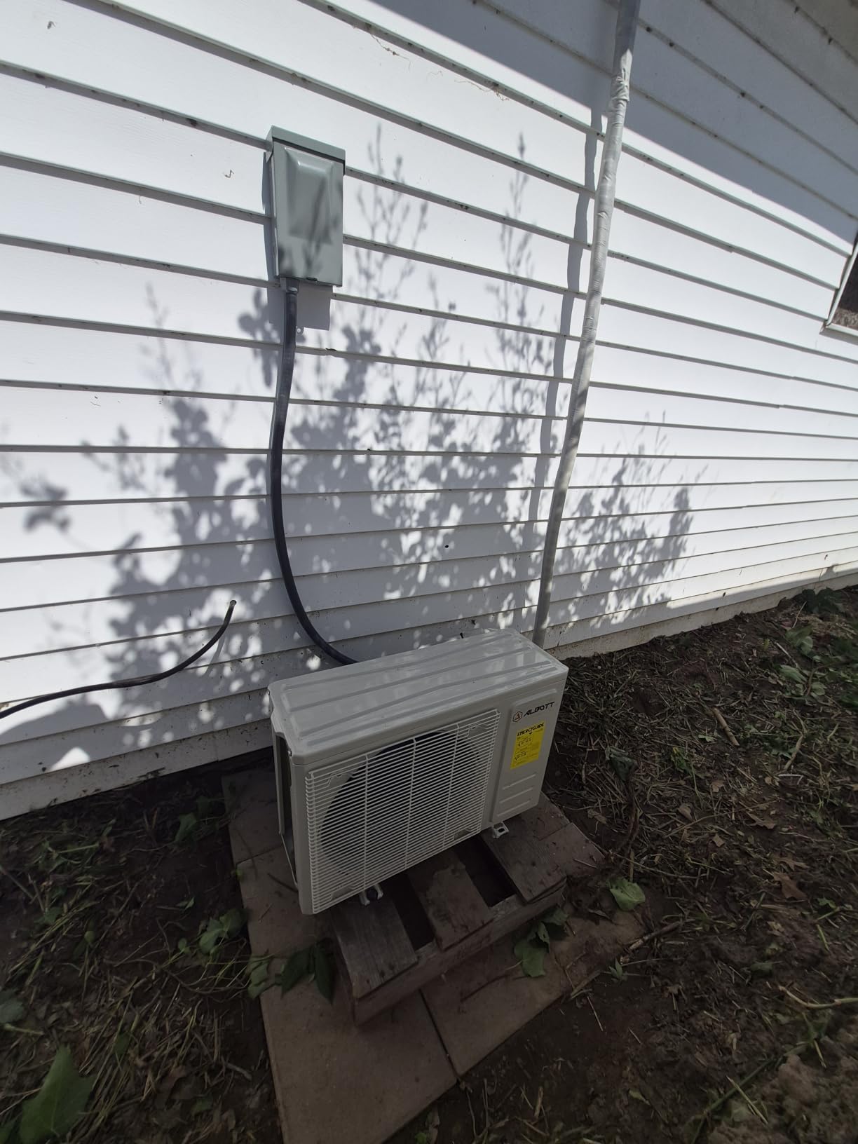 Albott Easy DIY Series 12,000 BTU 115V Mini Split AC & Heat Pump, 18 SEER2 customer photo 2