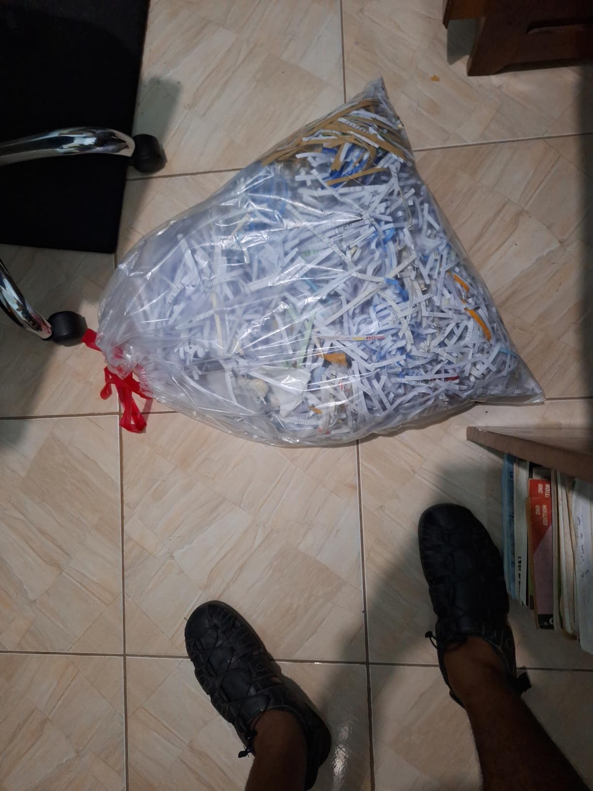 Aurora AS810SD 8-Sheet Strip-Cut Paper, CD and Credit Card Shredder Basket customer photo 2