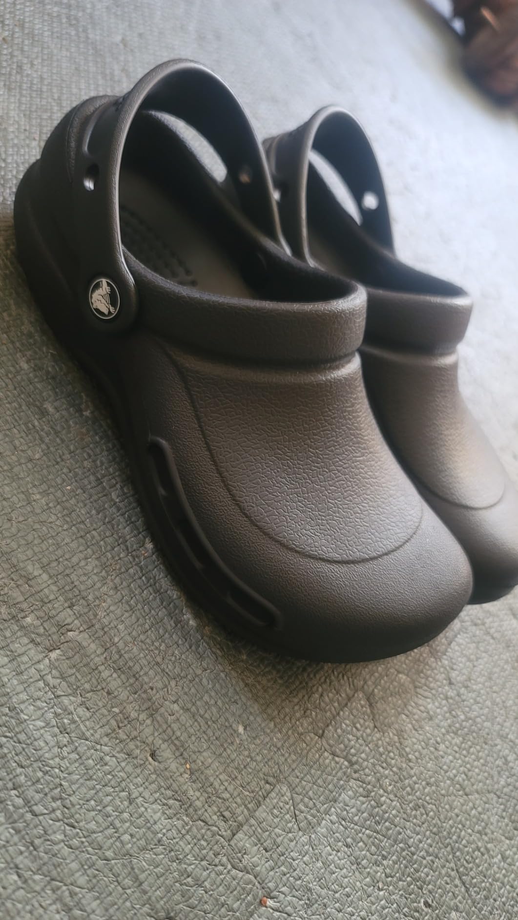 Crocs Unisex-Adult Bistro Work Clogs, Enclosed Toe, Slip Resistant Shoes customer photo 2