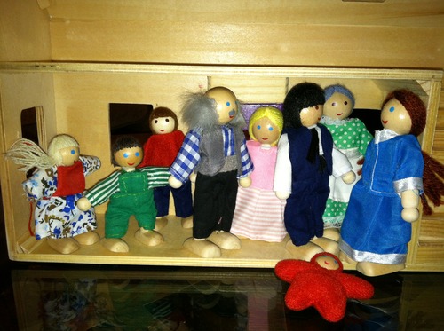 Melissa and Doug Fold and Go Dollhouse customer photo 2