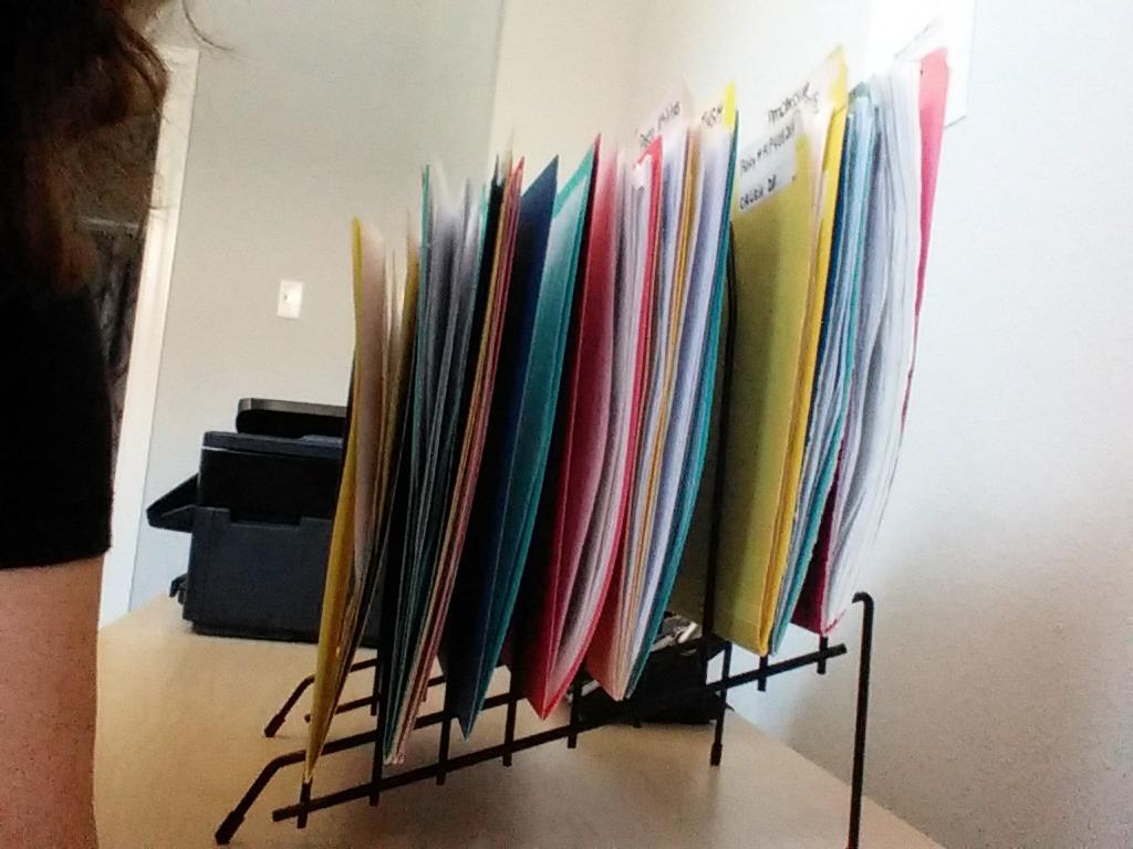 Officemate Large Incline 8 Compartment Wire Caddy, Black, 8.5 x 10.375 x 12.625 Inches customer photo 2