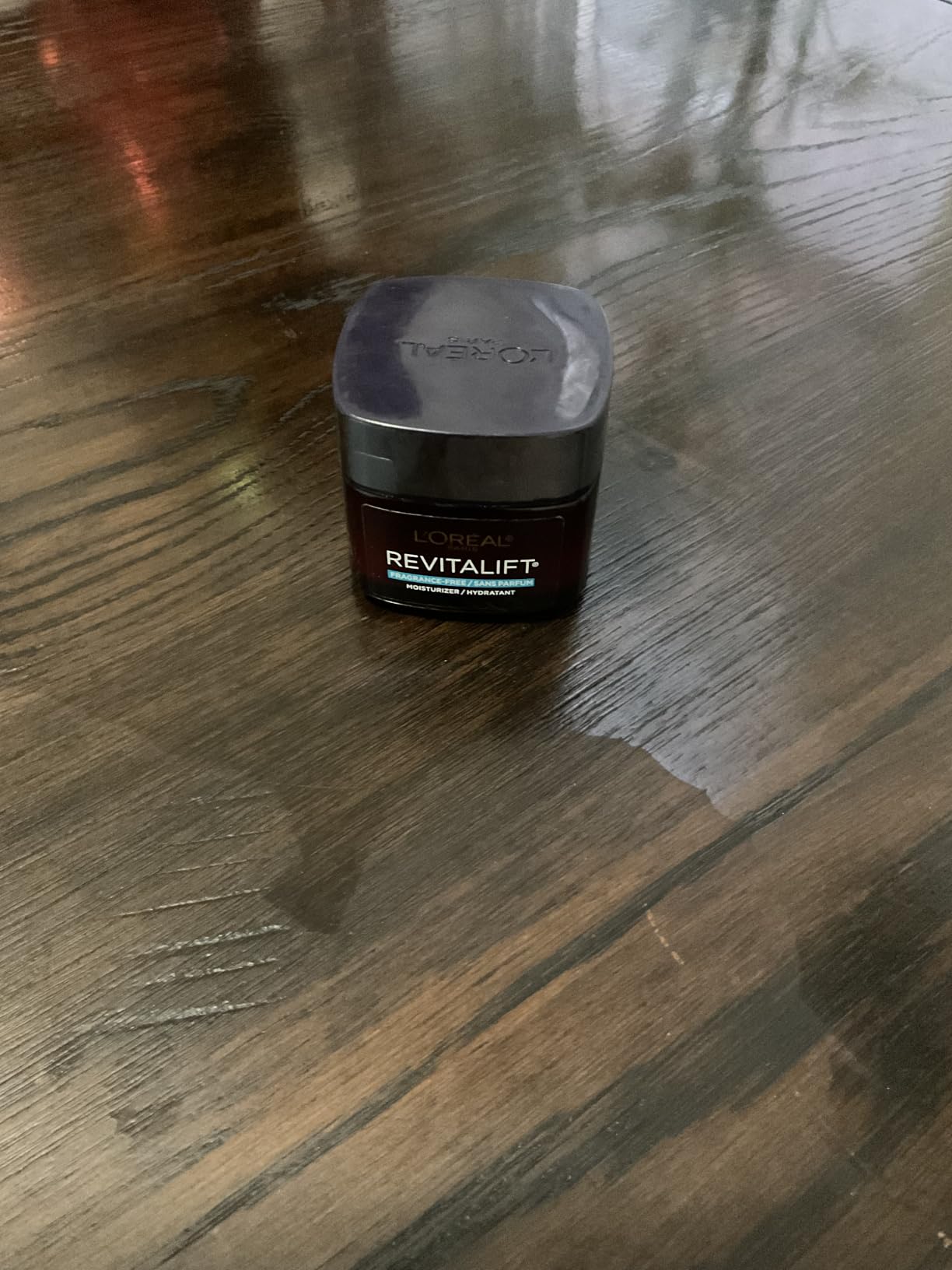 L'Oreal Paris Revitalift Triple Power Anti-Aging Face Moisturizer, Pro Retinol, Hyaluronic Acid & Vitamin C to Reduce Wrinkles, Firm & Brighten Skin, 1.7 Oz customer photo 1