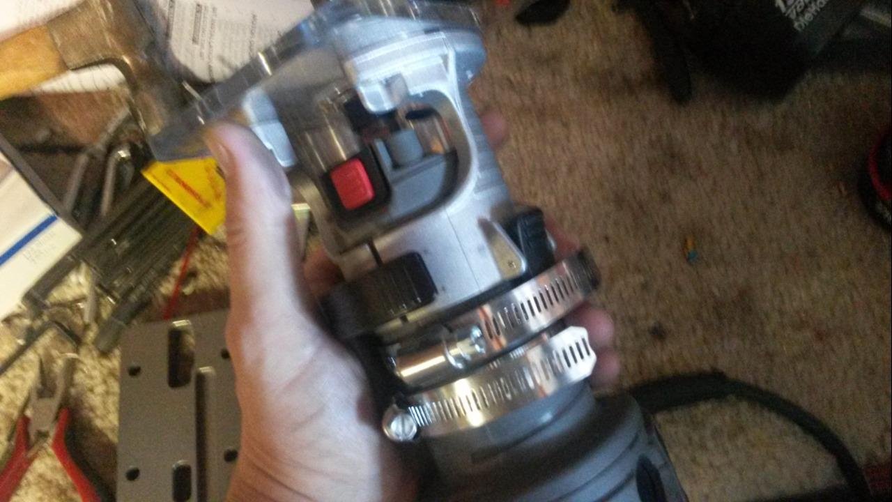 PORTER-CABLE Router, 4.5-Amp, Single Speed 31,000 RPM, Trims 1/4-Inch Laminate, Corded (PCE6430) customer photo 1