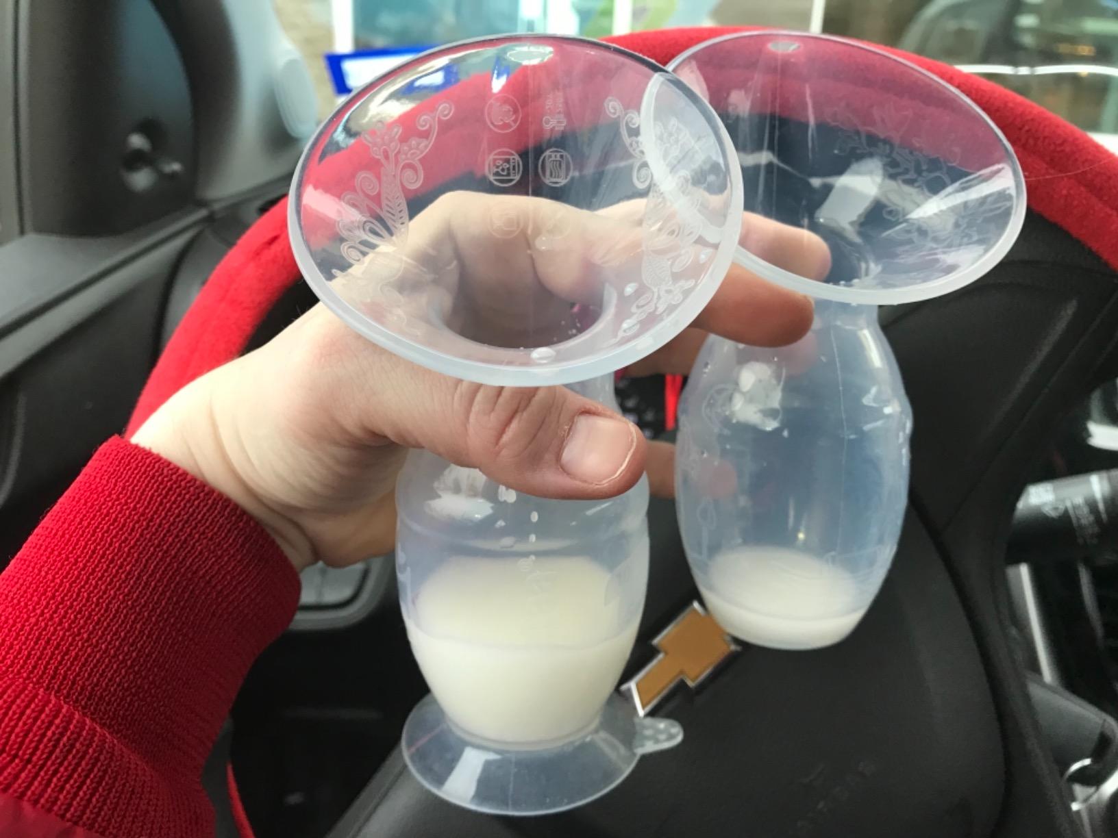 Bumblebee Manual Breast Pump with Breastfeeding Milk Saver Stopper& Lid in Gift Box Food Grade Silicone BPA PVC and Phthalate Free 3.04oz/90ml customer photo 2