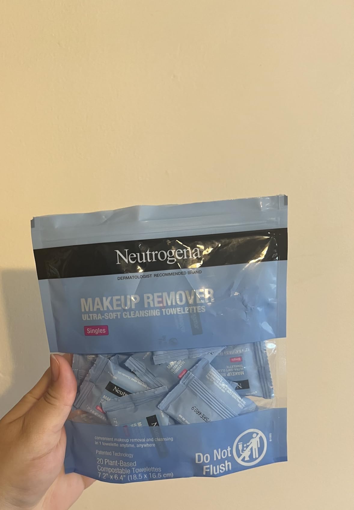 Neutrogena Remover Wipes customer photo 2