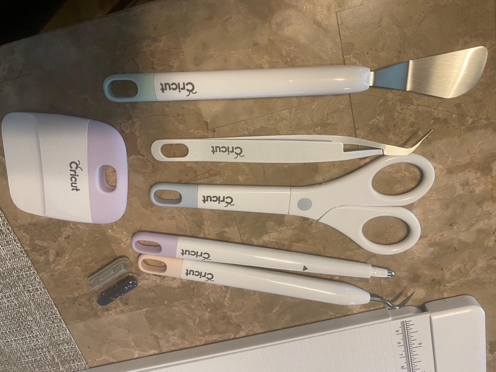 Cricut Essential Tool Set - 7-Piece Precision Tool Kit for Crafting and DIYs, Perfect for Vinyl, Paper & Iron-on Projects, Great Companion for Cricut Cutting Machines, Core Colors customer photo 2