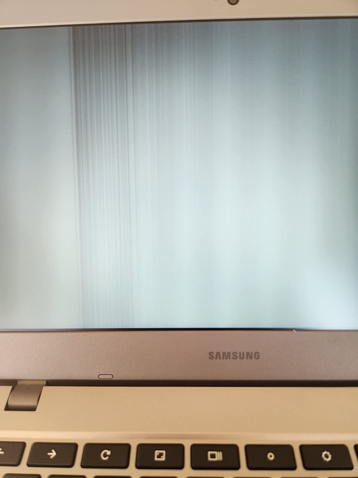 SAMSUNG Galaxy Chromebook 4 11.6” 64GB Laptop Computer w/ 4GB RAM, Gigabit WiFi, HD Intel Celeron Processor, Compact Design, Military Grade Durability, US Version, Silver customer photo 1