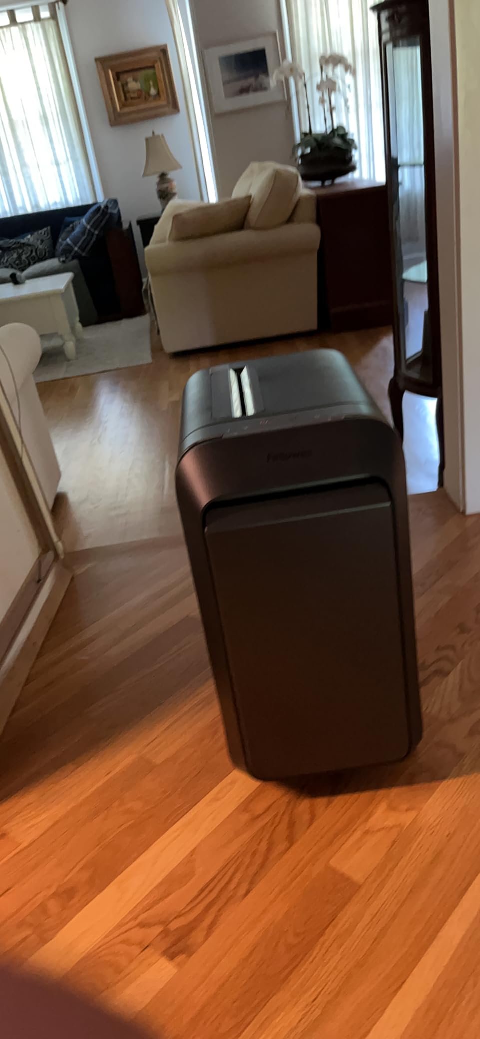 Fellowes Mfg Co. 5015401 Powershred LX220 20 Manual Sheet Capacity Micro-Cut Shredder - Black customer photo 1