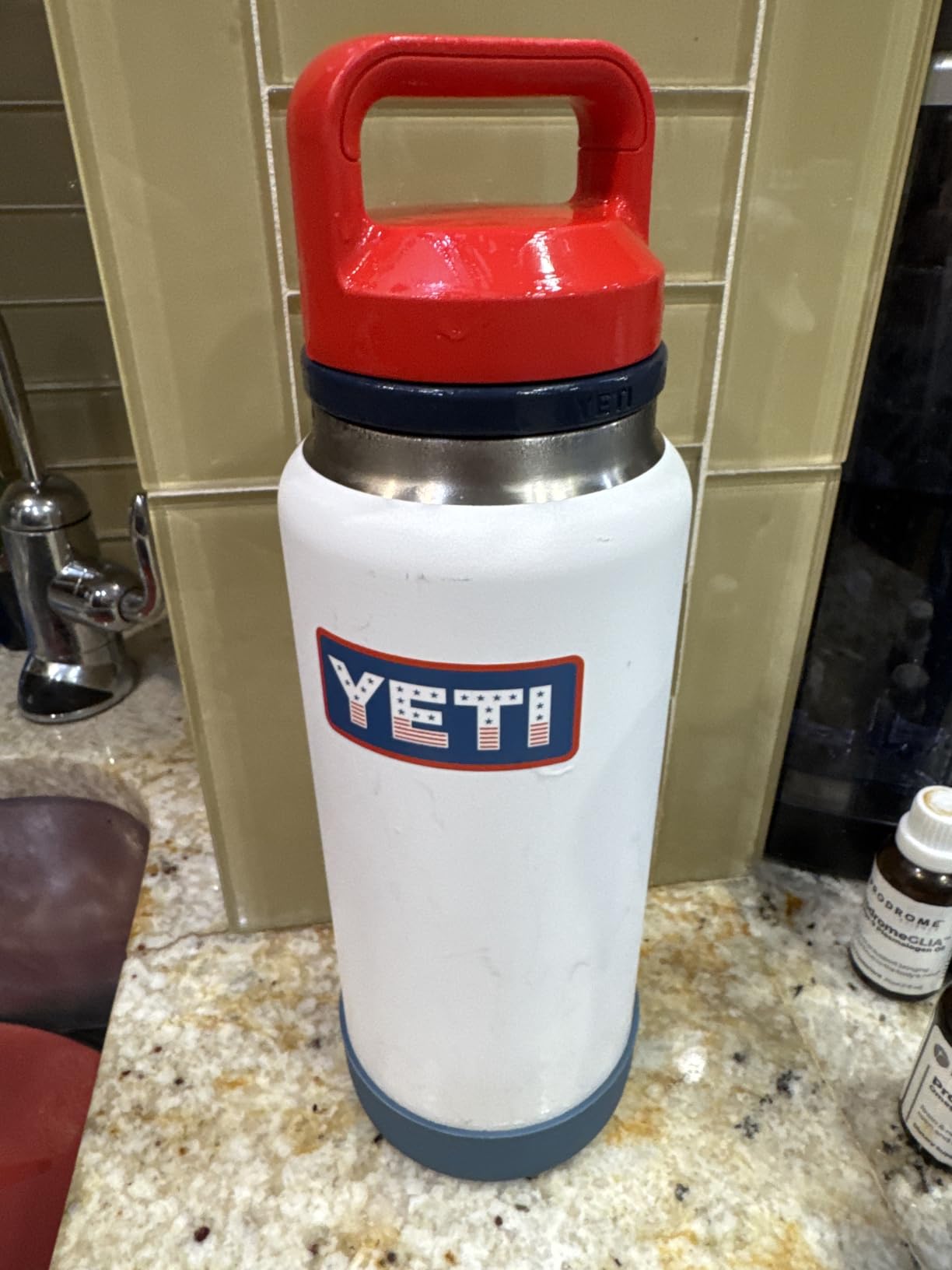 YETI Rambler 36 oz Bottle customer photo 2