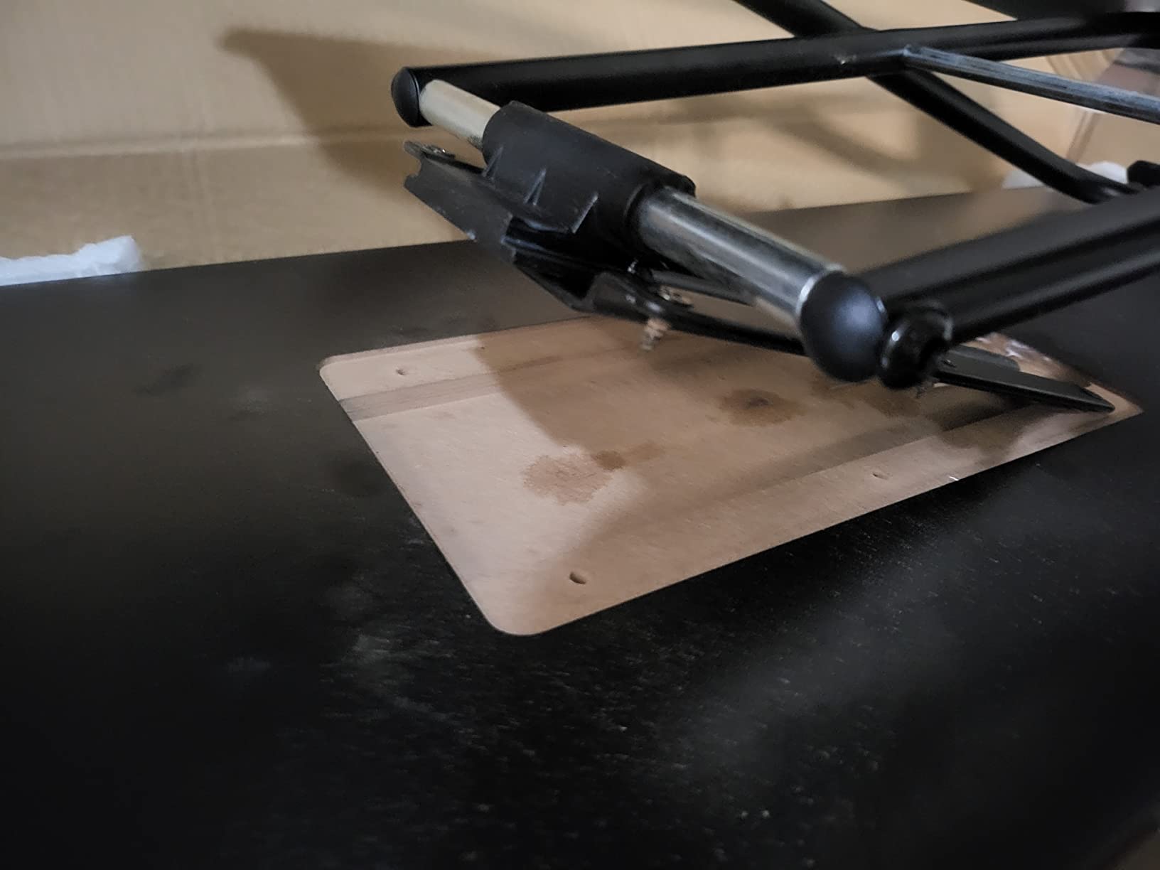 Mount-It! Standing Keyboard Tray, Sit to Stand 1.7-15.6 in, 23.6 in customer photo 2
