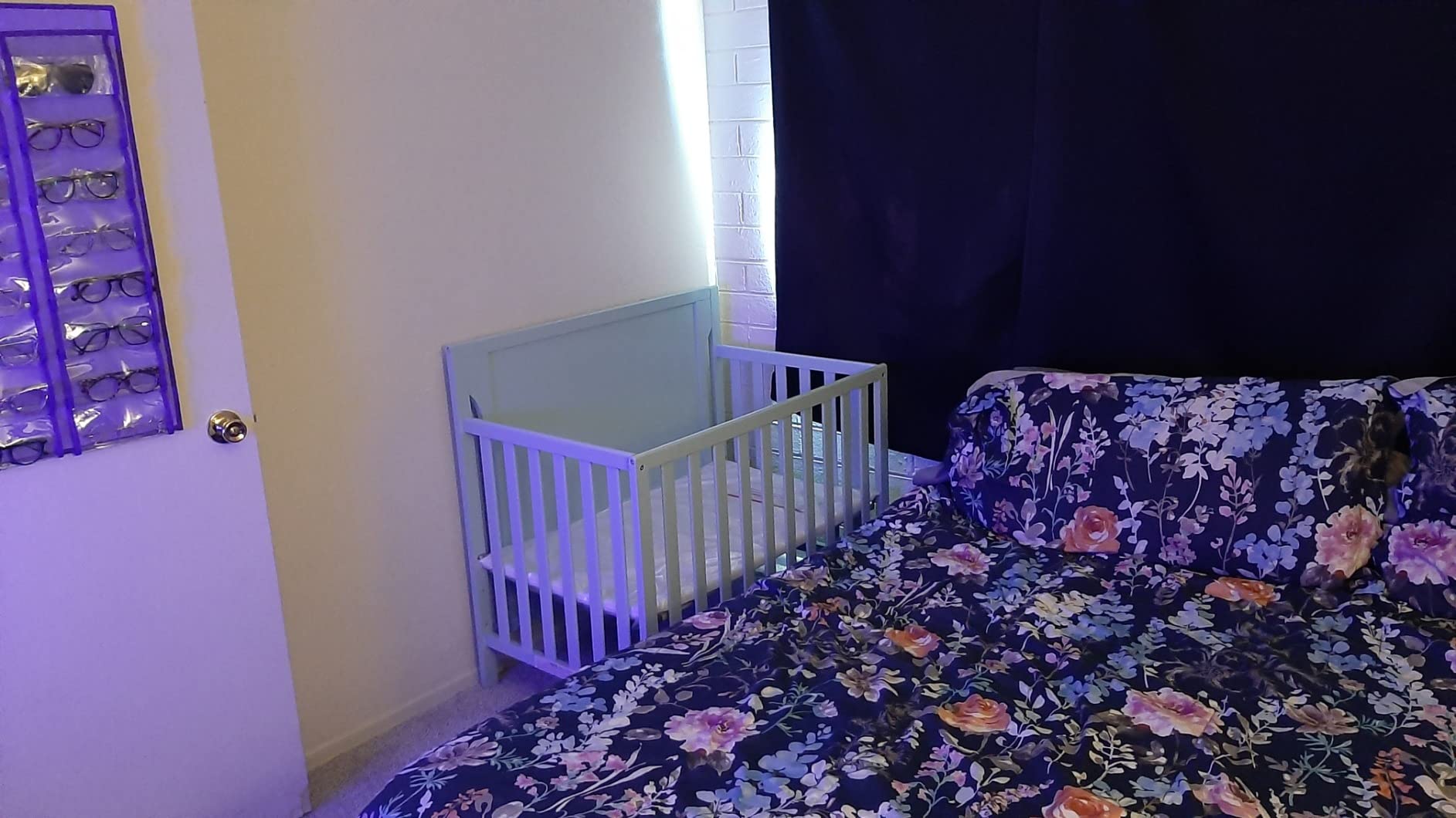 Dream On Me Bellport 4-in-1 Mini Crib for Small Spaces, Safari Green customer photo 1