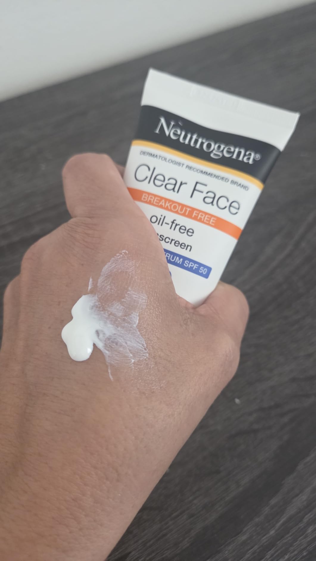 Neutrogena Clear Face Sunscreen Lotion SPF 50, 3 fl. oz customer photo 1