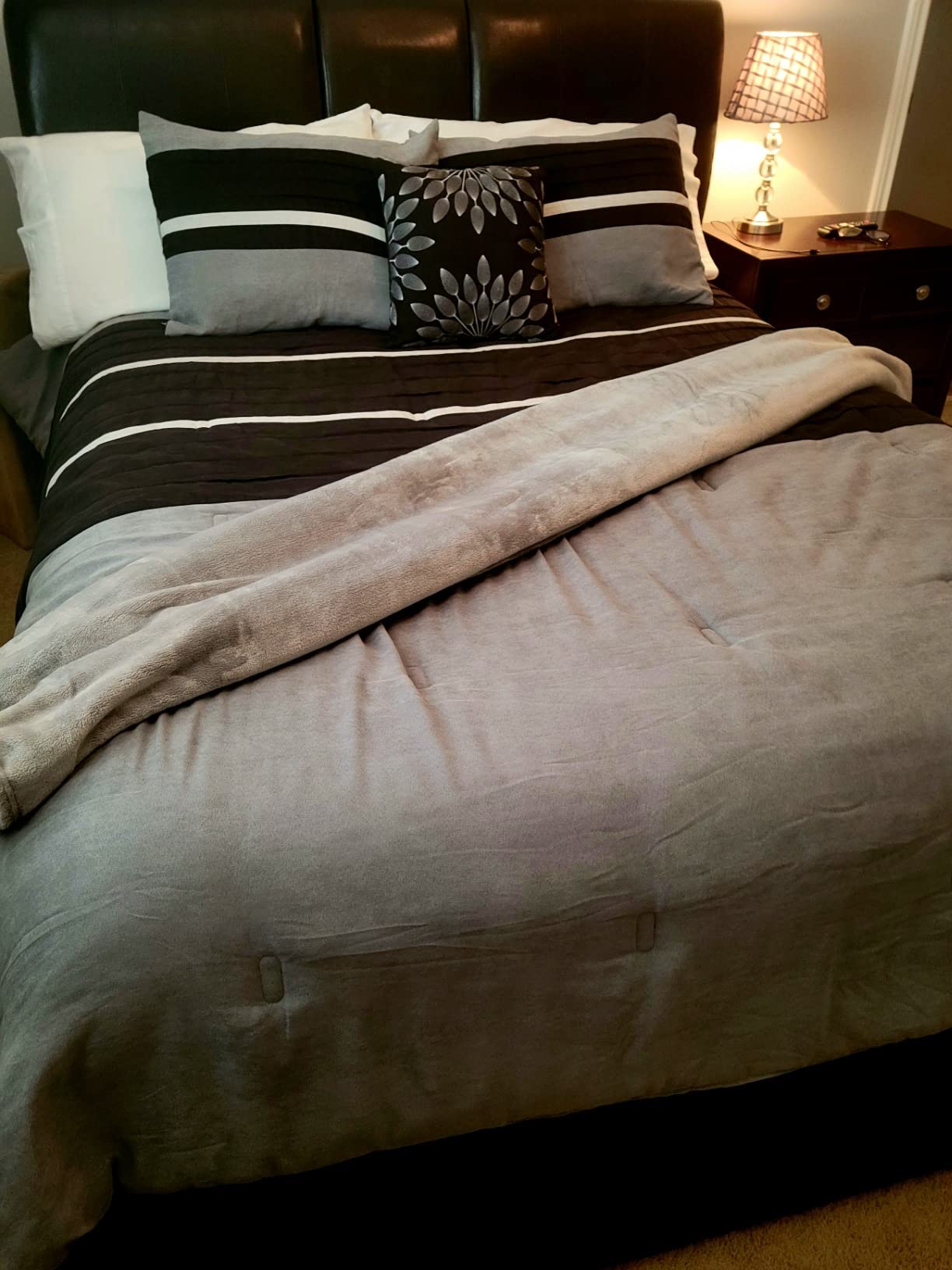 Super Blanky Wearable Blankets for Women & Men, Dorm Room Essentials, Gift for Her, Gifts for Women, Wife Birthday Gift Ideas customer photo 2