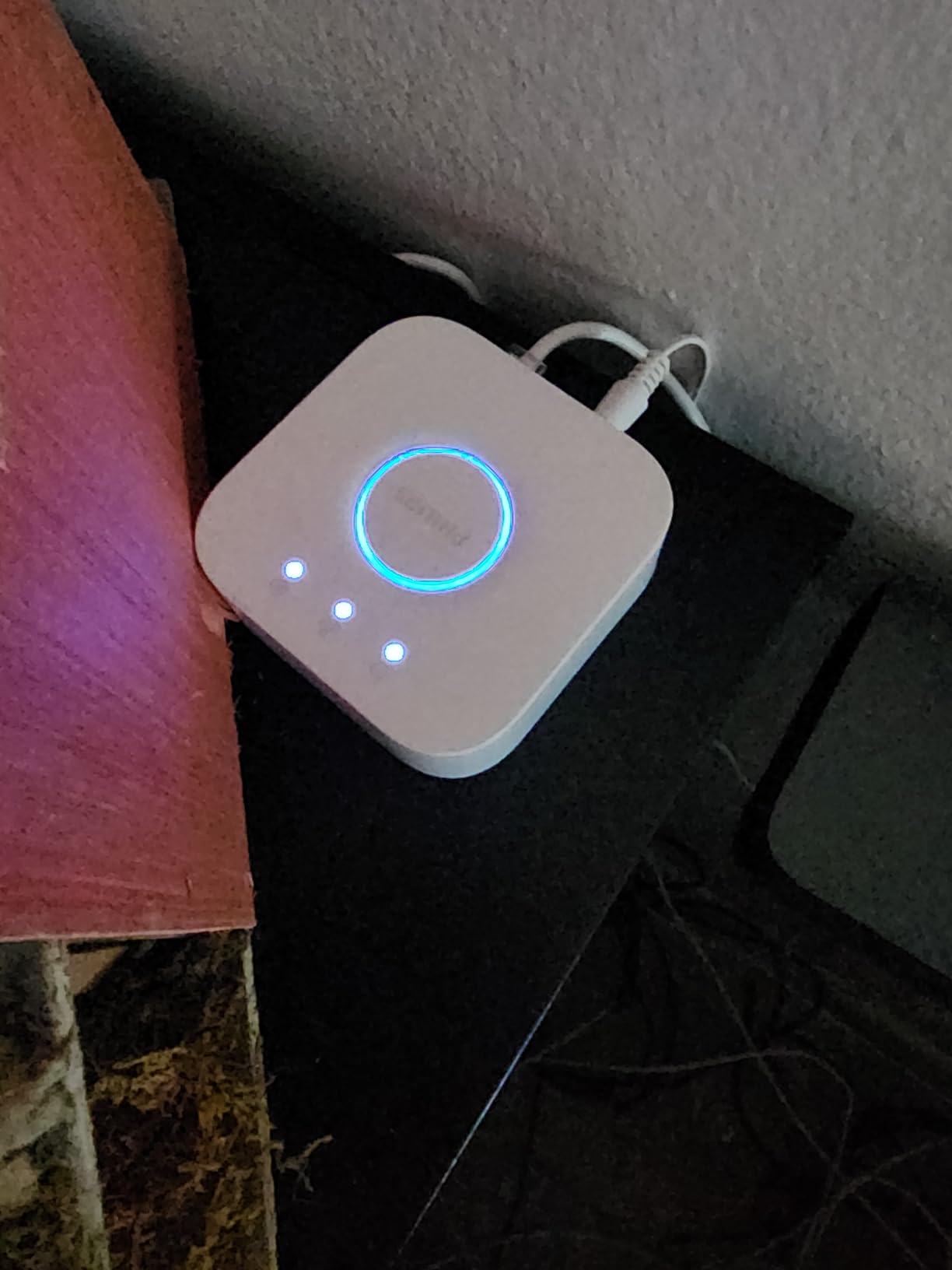 Philips Hue Smart Light Bulbs Starter Kit, 1 Bridge + 2 60W A19 Bulbs customer photo 1