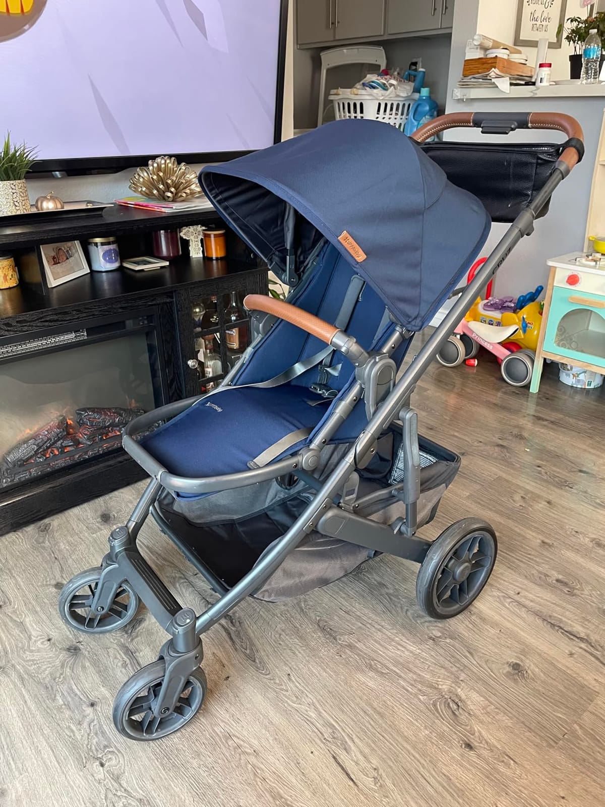 UPPAbaby Cruz V2 Stroller/Full-Featured Stroller with Travel System Capabilities/Toddler Seat, Bumper Bar, Bug Shield, Rain Shield Included/Greyson (Charcoal Mélange/Carbon Frame/Saddle Leather) customer photo 2
