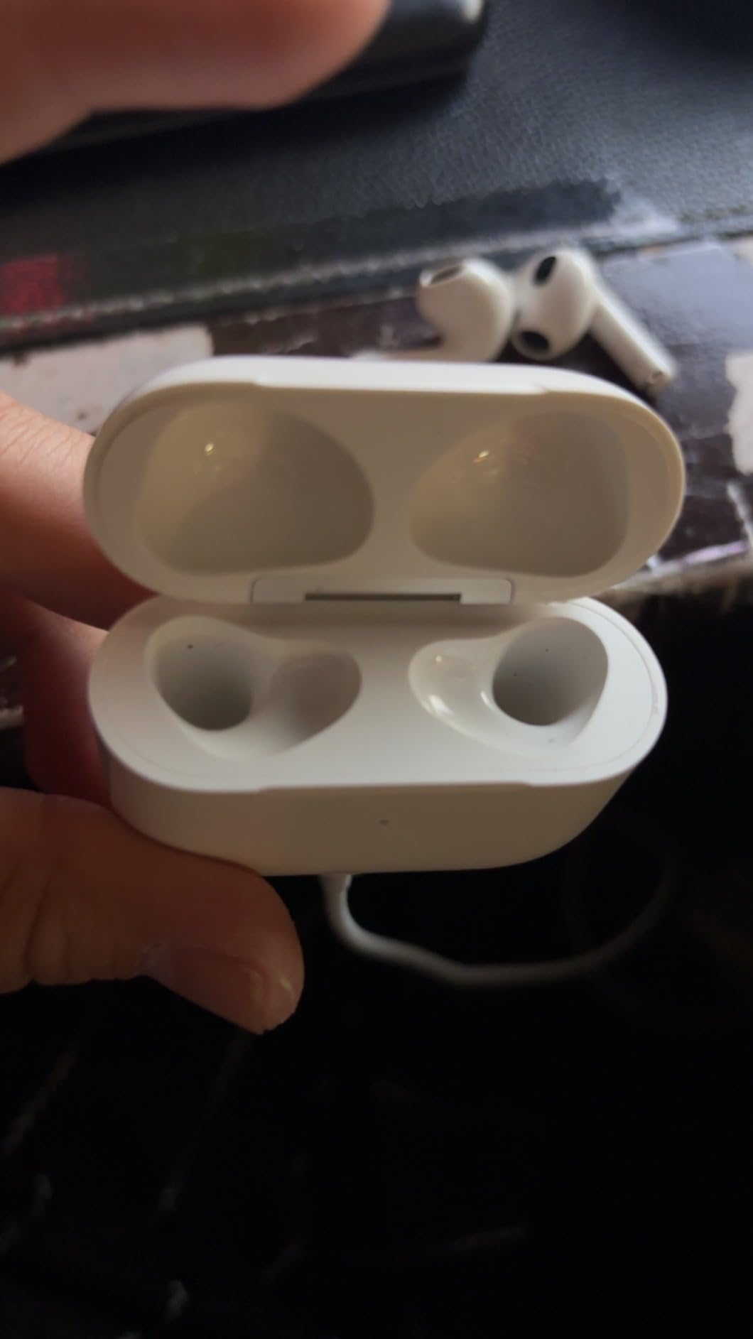 Apple AirPods (3rd Generation) (Renewed) customer photo 2