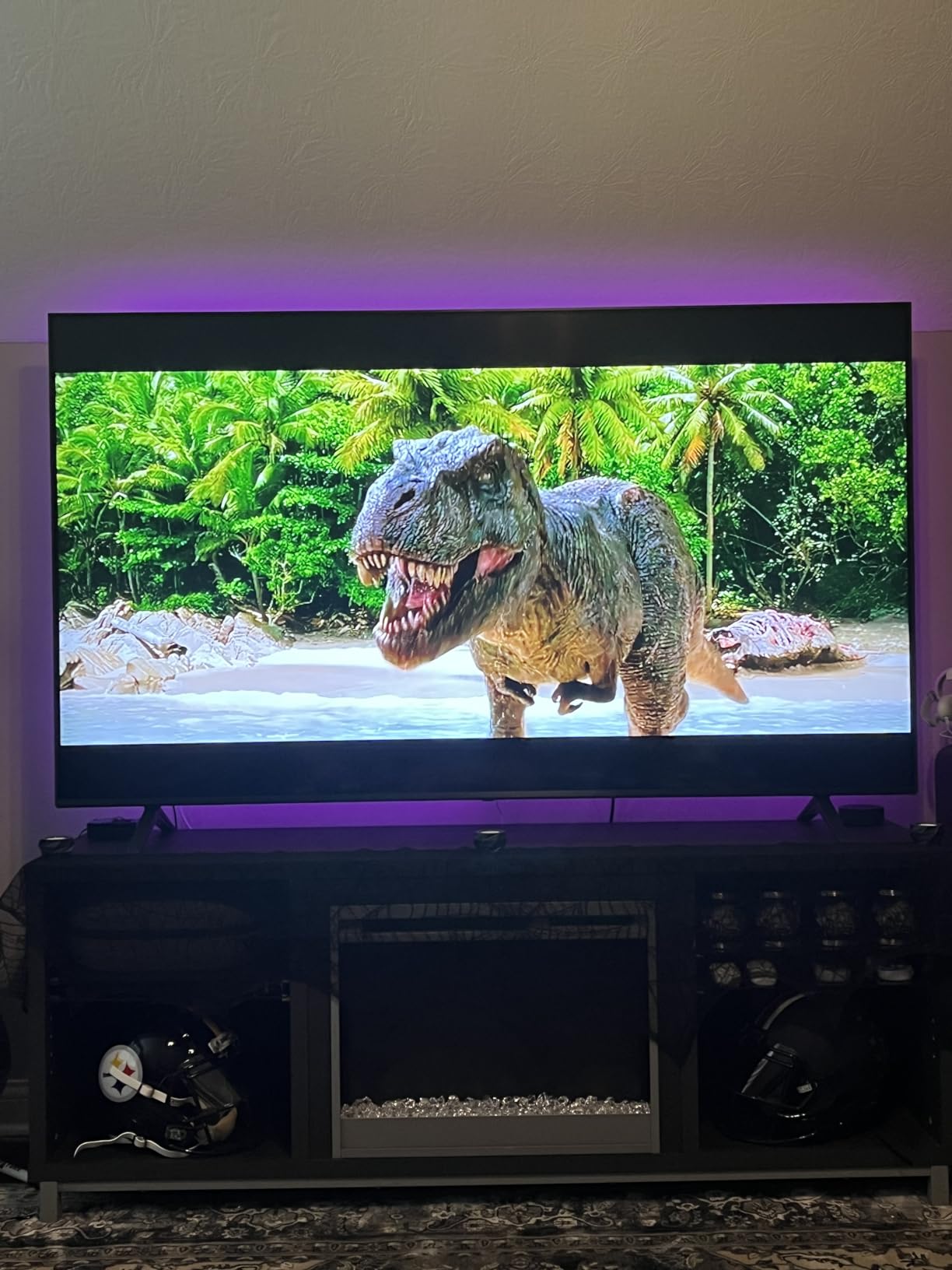 LG UQ75 43-Inch 4K LED customer photo 2
